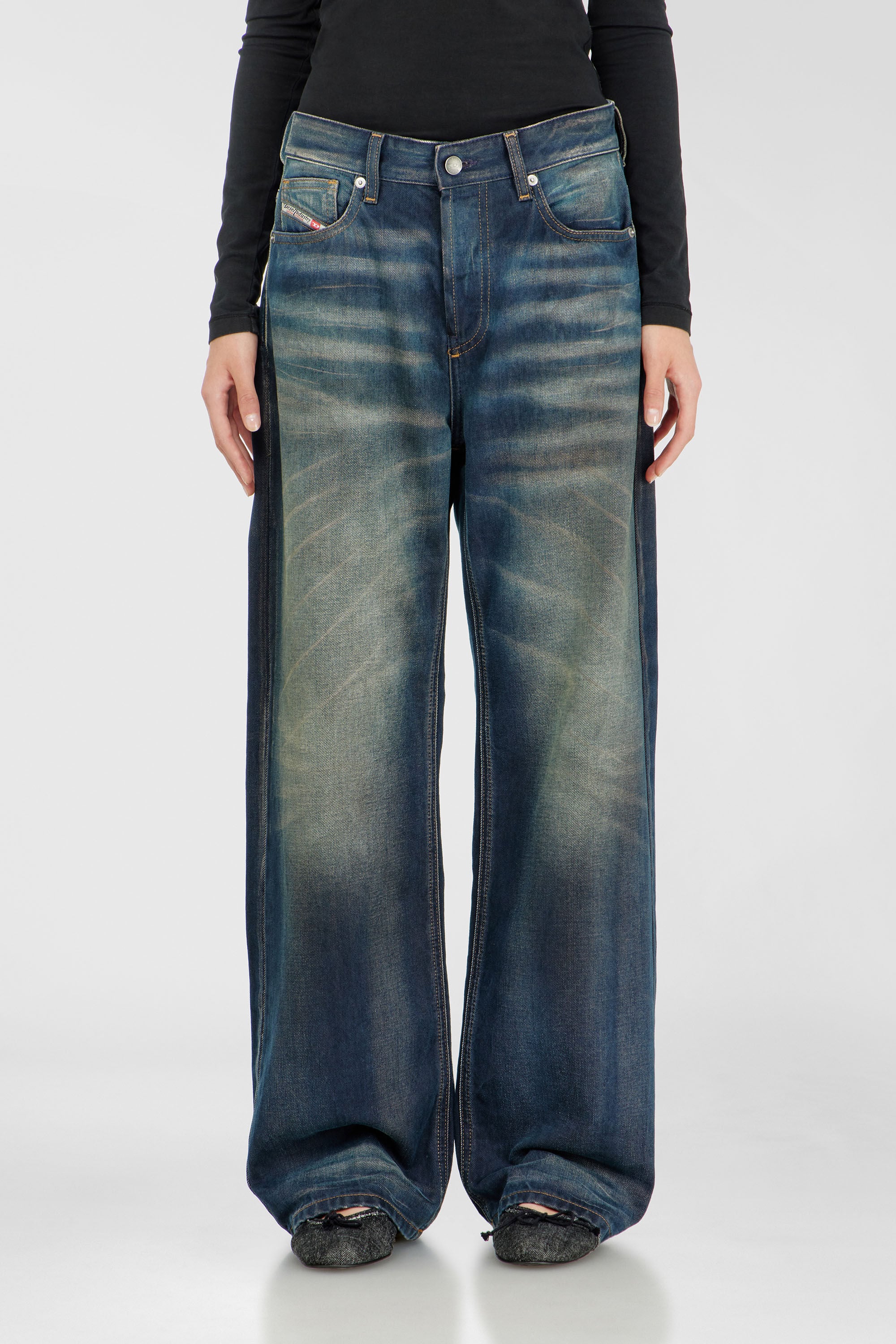 Diesel - Relaxed Jeans 1990 D-Waigee 09R09 Donna, Blu Scuro - Image 4