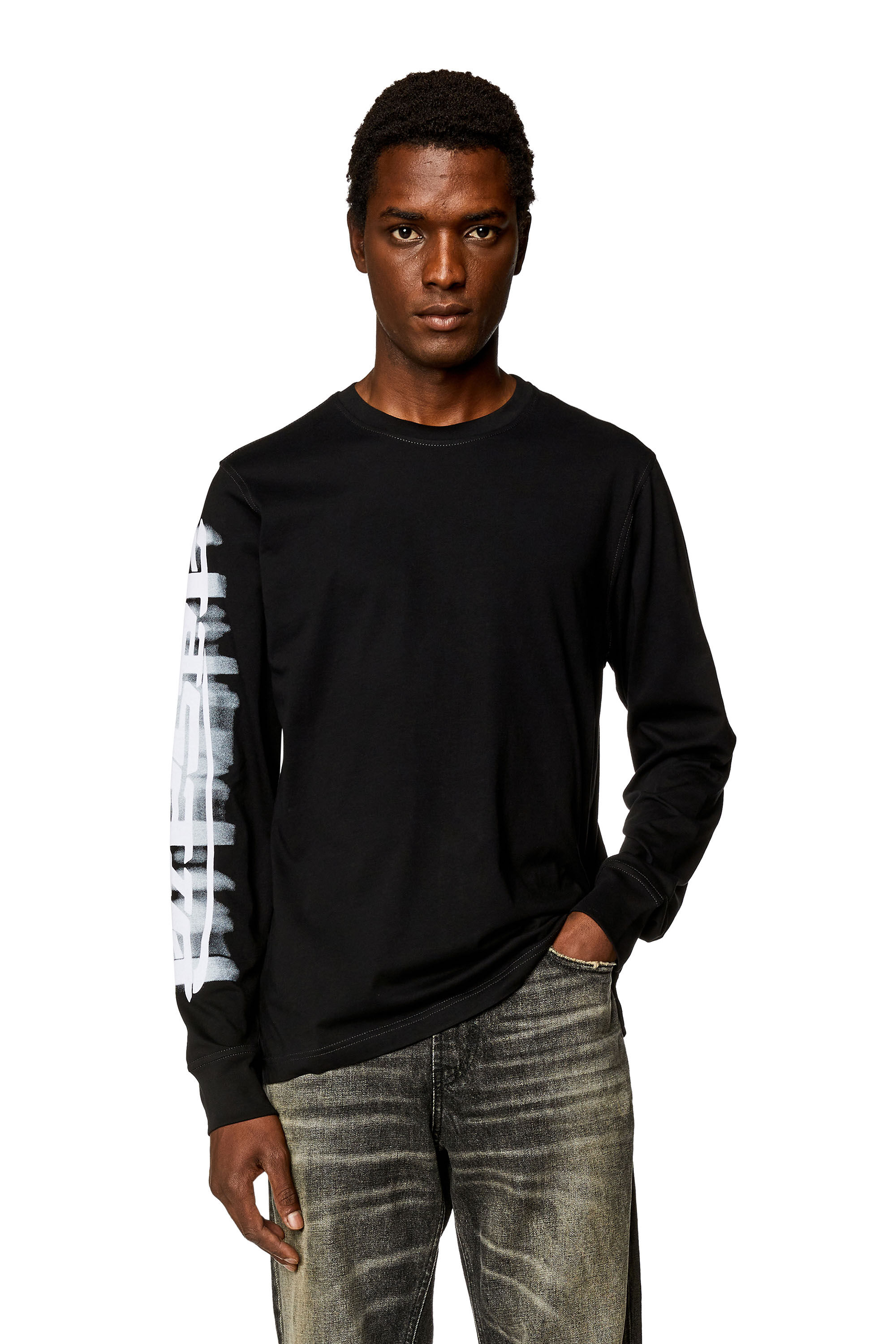 DIESEL 黒 長袖 トップス A06269_0AFAA_9XXA_C.jpg