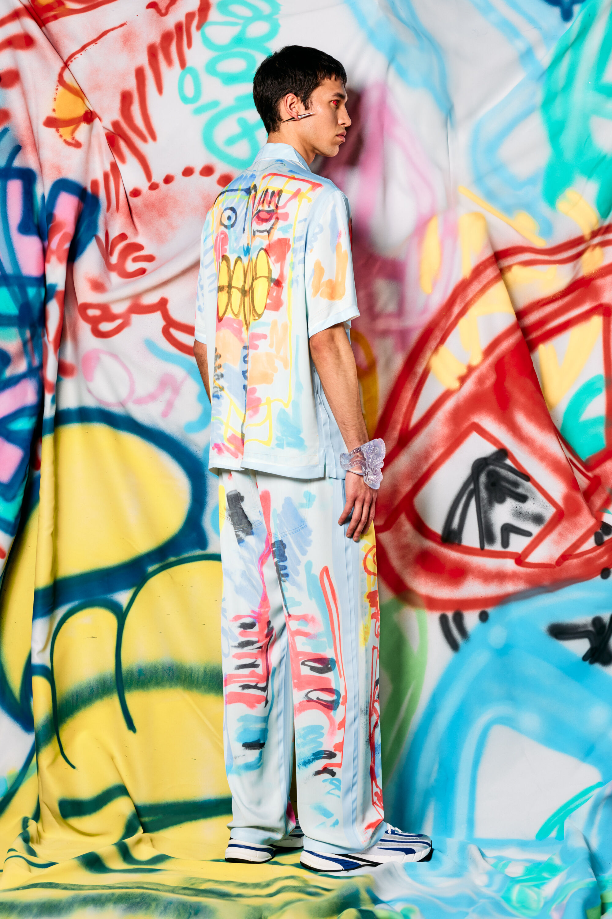 Diesel - C-PAROSHORT-GRAFFITI-AFR, Camicia bowling in raso con stampa graffiti Unisex in Blu - 4