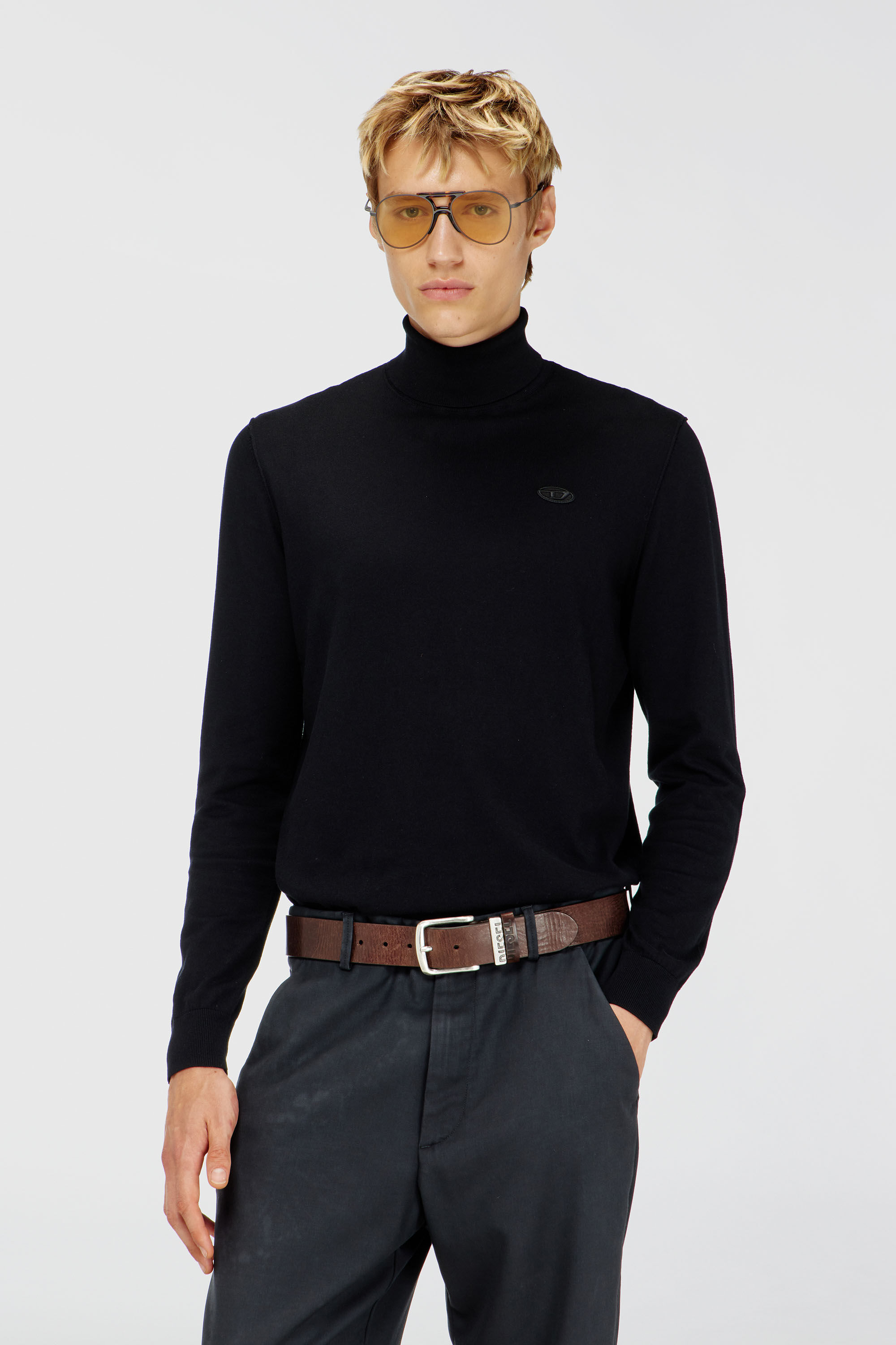 Diesel - K-FREEX-LUP-TAG-T92, Dolcevita in cotone con patch logo Oval D Uomo in Nero - 3