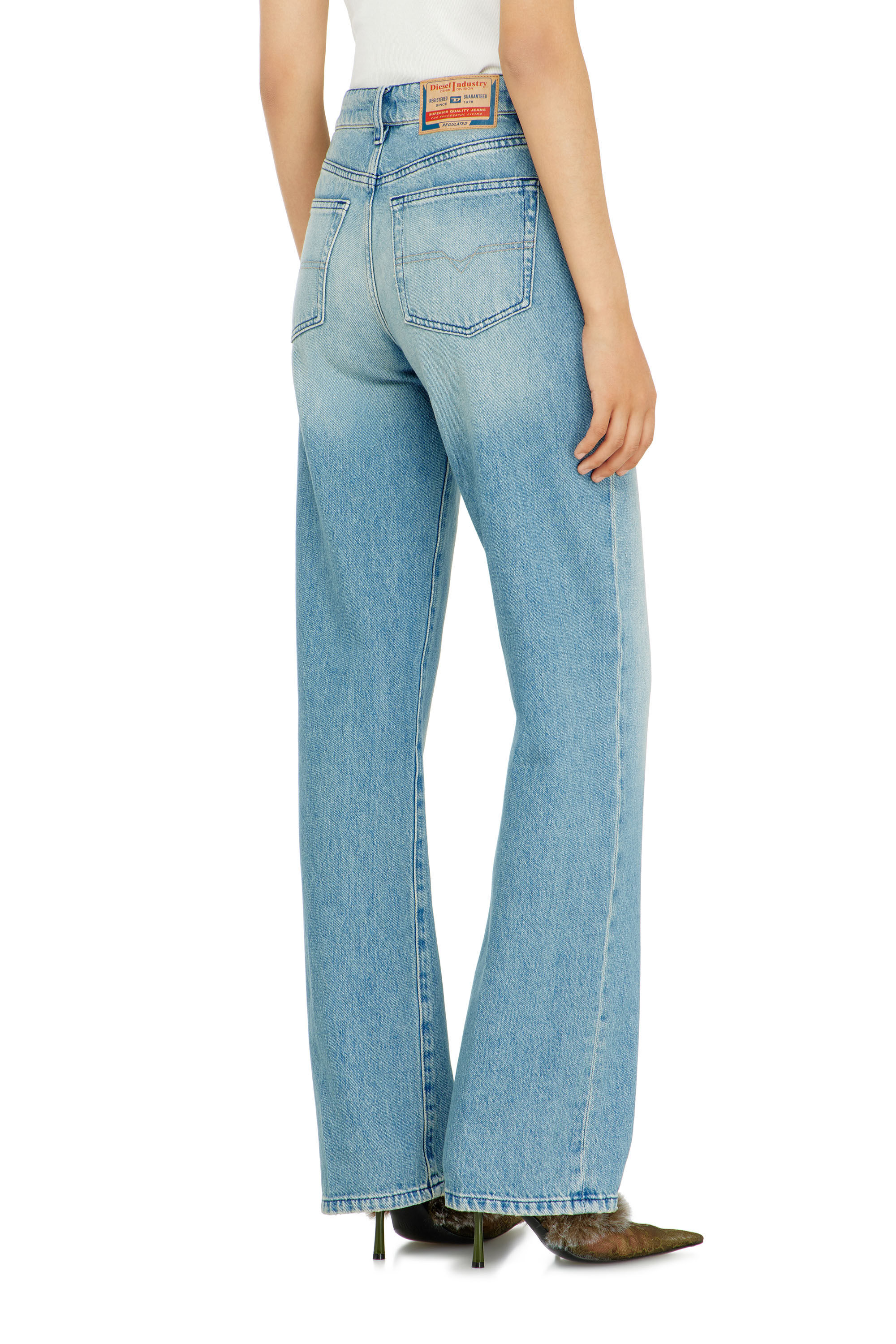 Diesel - Regular Jeans 1971 D-Sent 0BEBF Donna, Blu Chiaro - Image 5