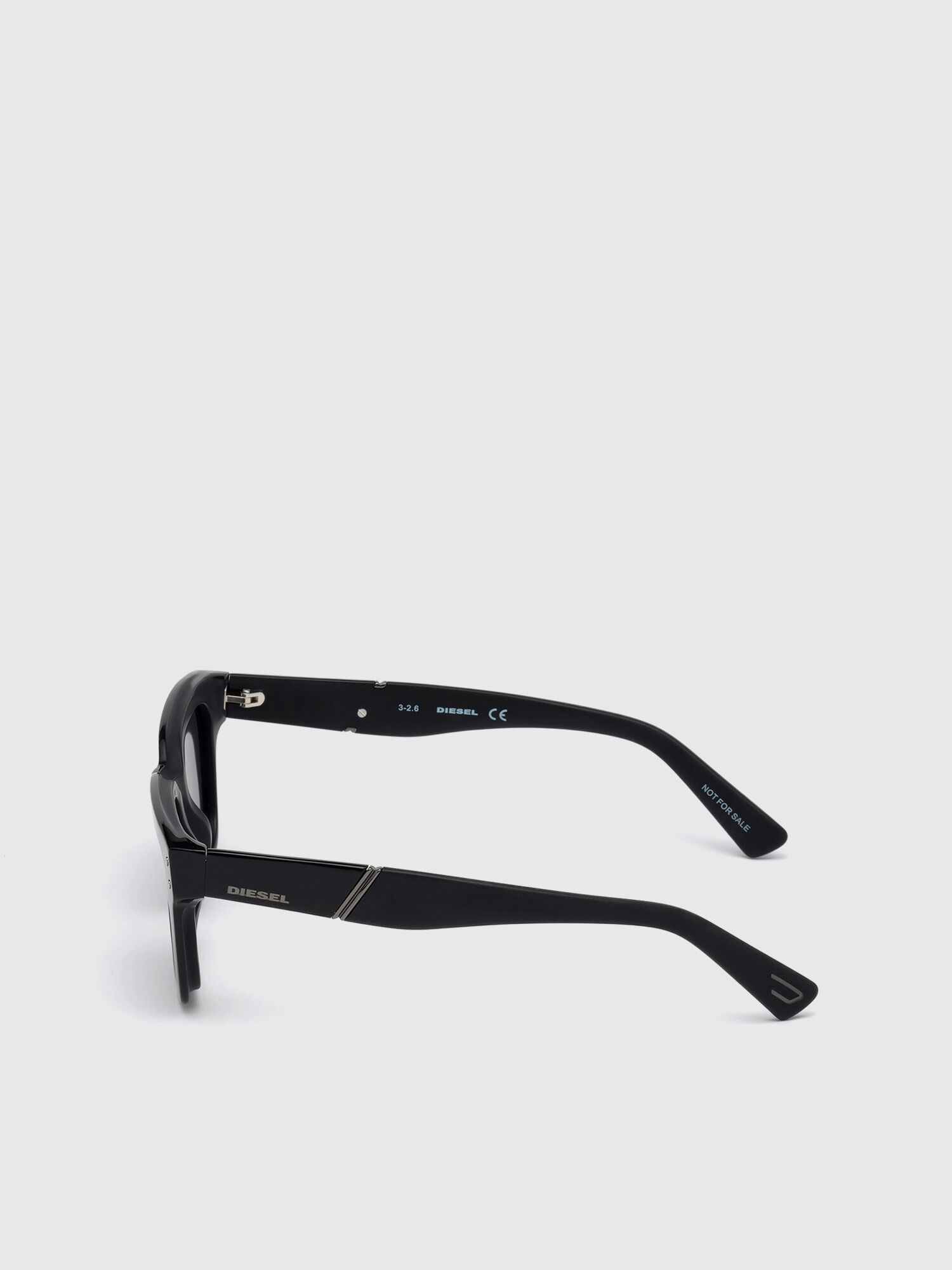 DL0231, Nero