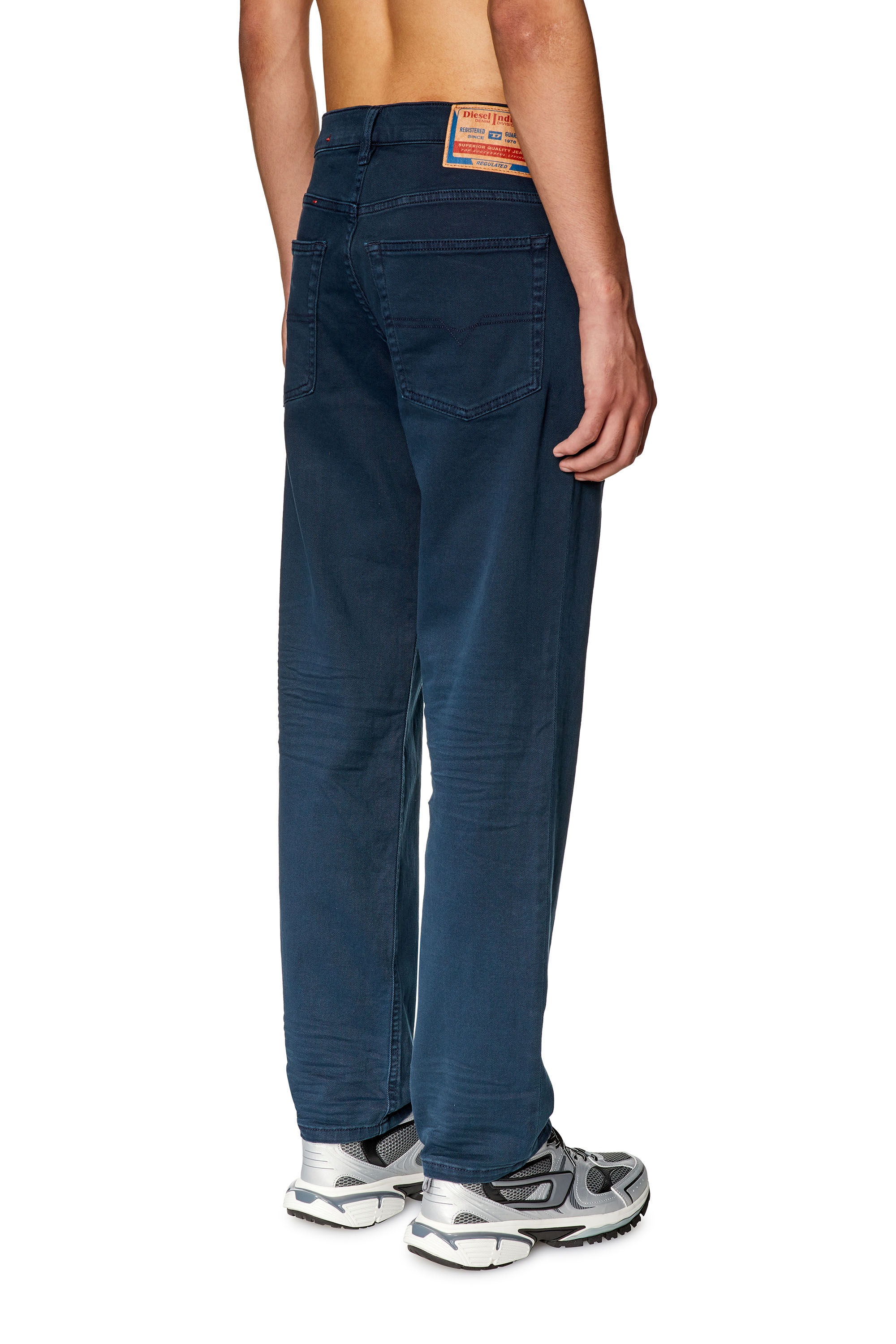 Diesel - Tapered Jeans 2023 D-Finitive 0QWTY, Blu Scuro - Image 4