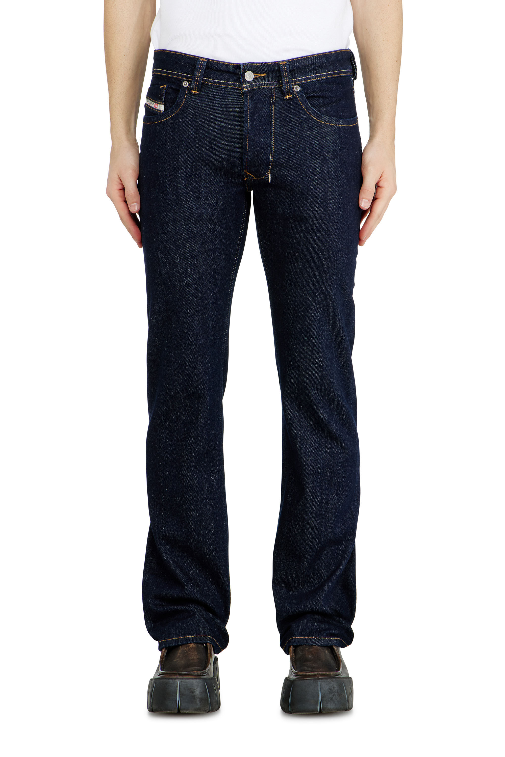 Diesel - Regular Jeans 1985 Larkee 0DBEJ Uomo, Blu Scuro - Image 4