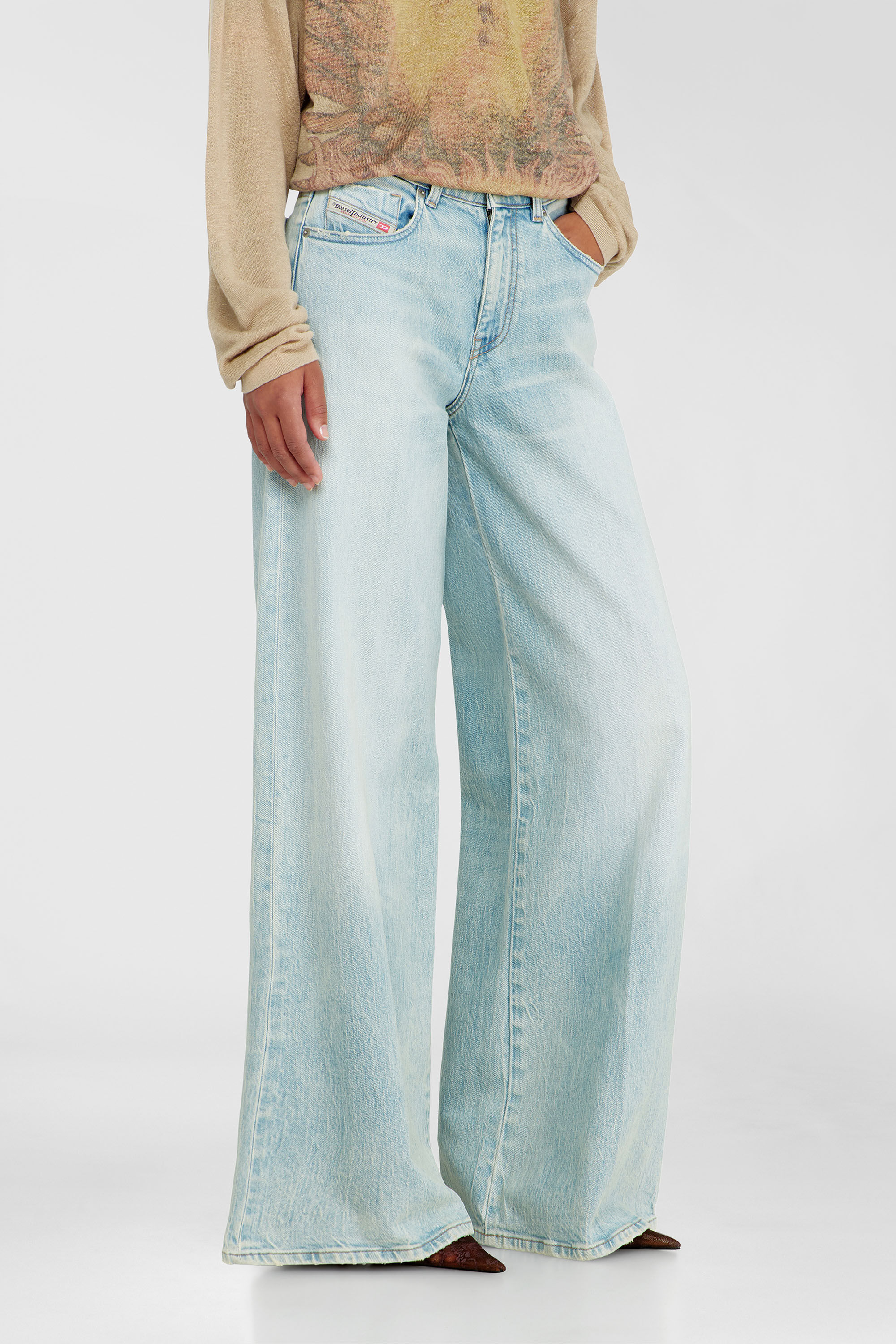 Diesel - Flare Jeans 1978 D-Akemi 0KBBX Donna, Blu Chiaro - Image 7
