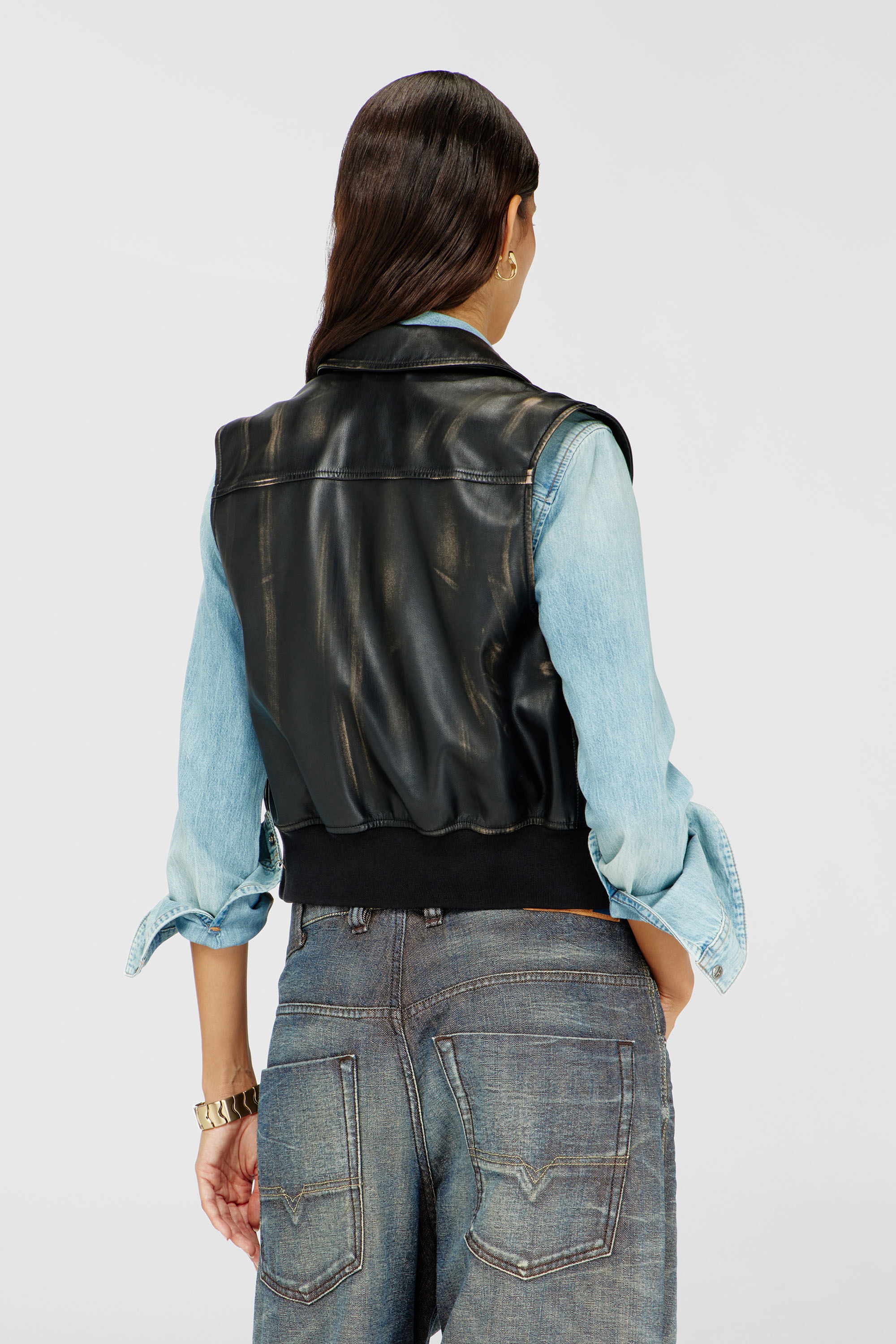Diesel - G-INKO, Gilet bomber con effetto distressed Donna in Marrone - 4