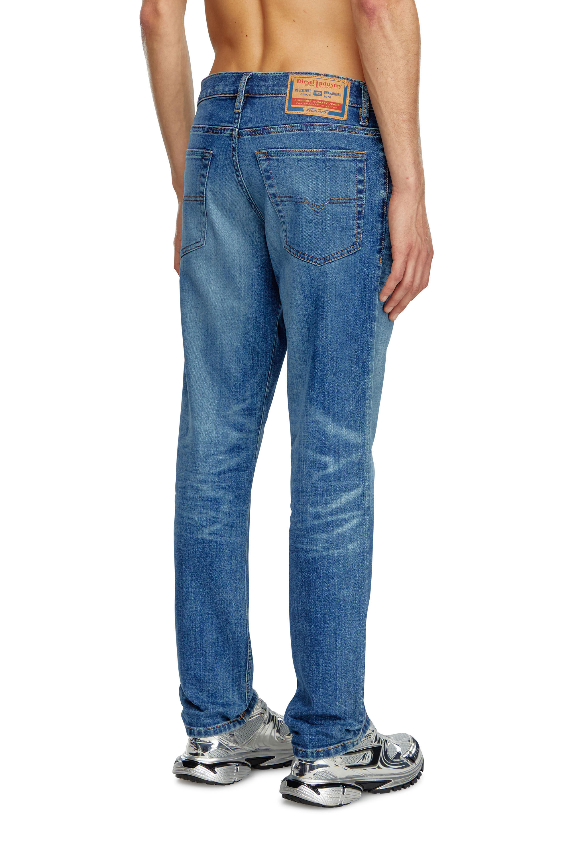 Diesel - Uomo Tapered Jeans 2023 D-Finitive 0GRDP, Blu medio - Image 4
