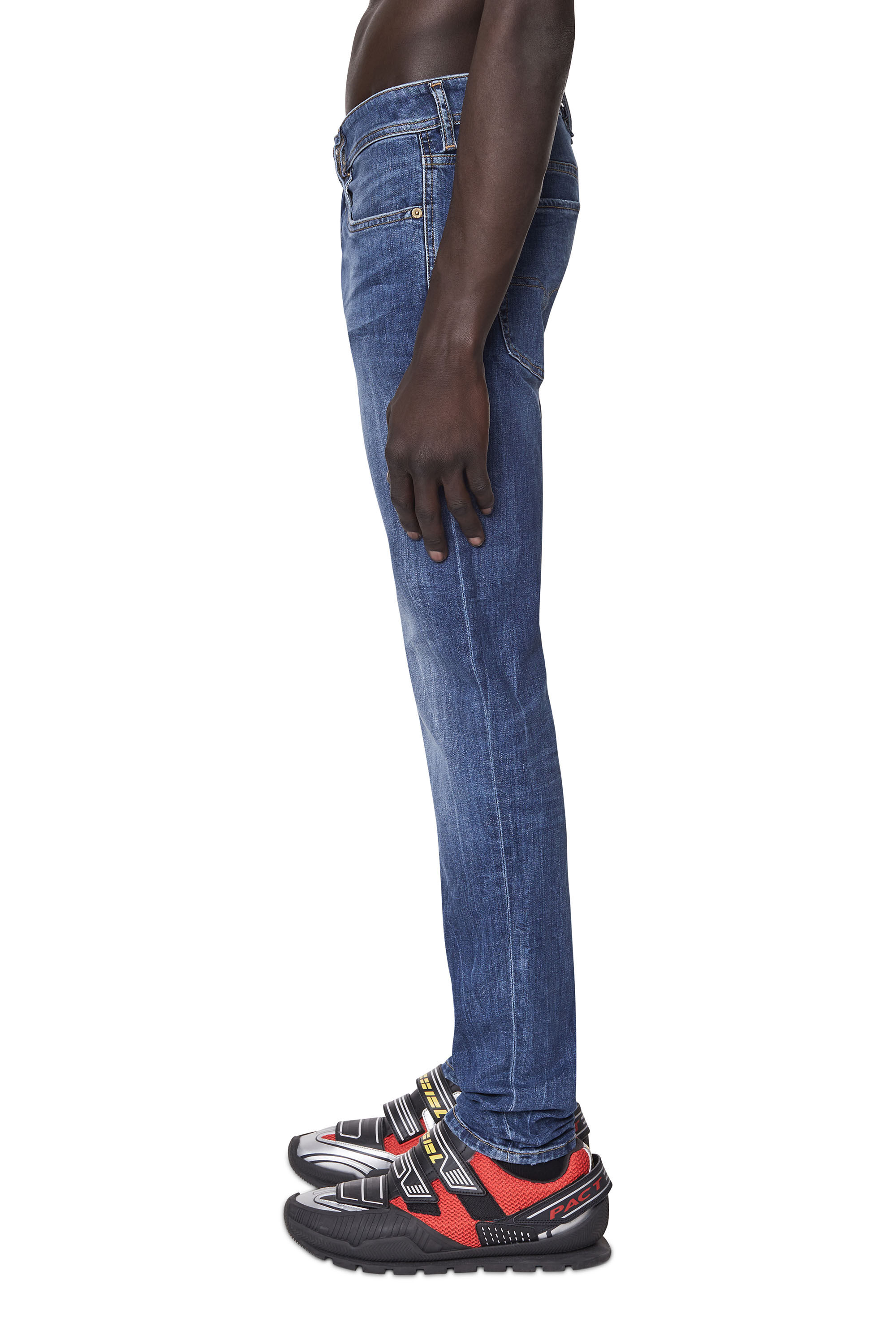 Sleenker 009PK Uomo: Jeans Skinny Blu medio | Diesel