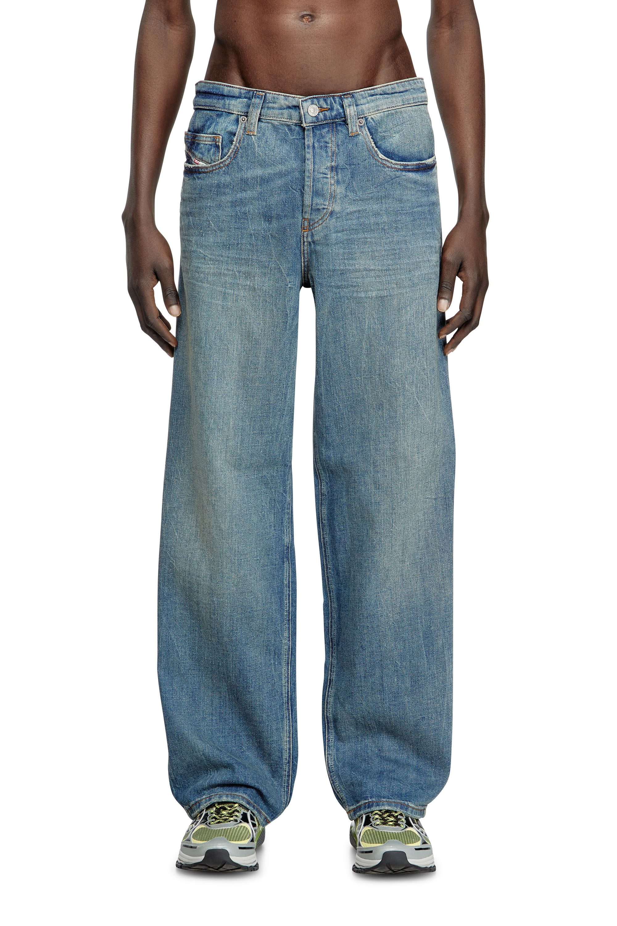 Diesel - Relaxed Jeans 2001 D-Macro 0CLBB Uomo, Blu medio - Image 3