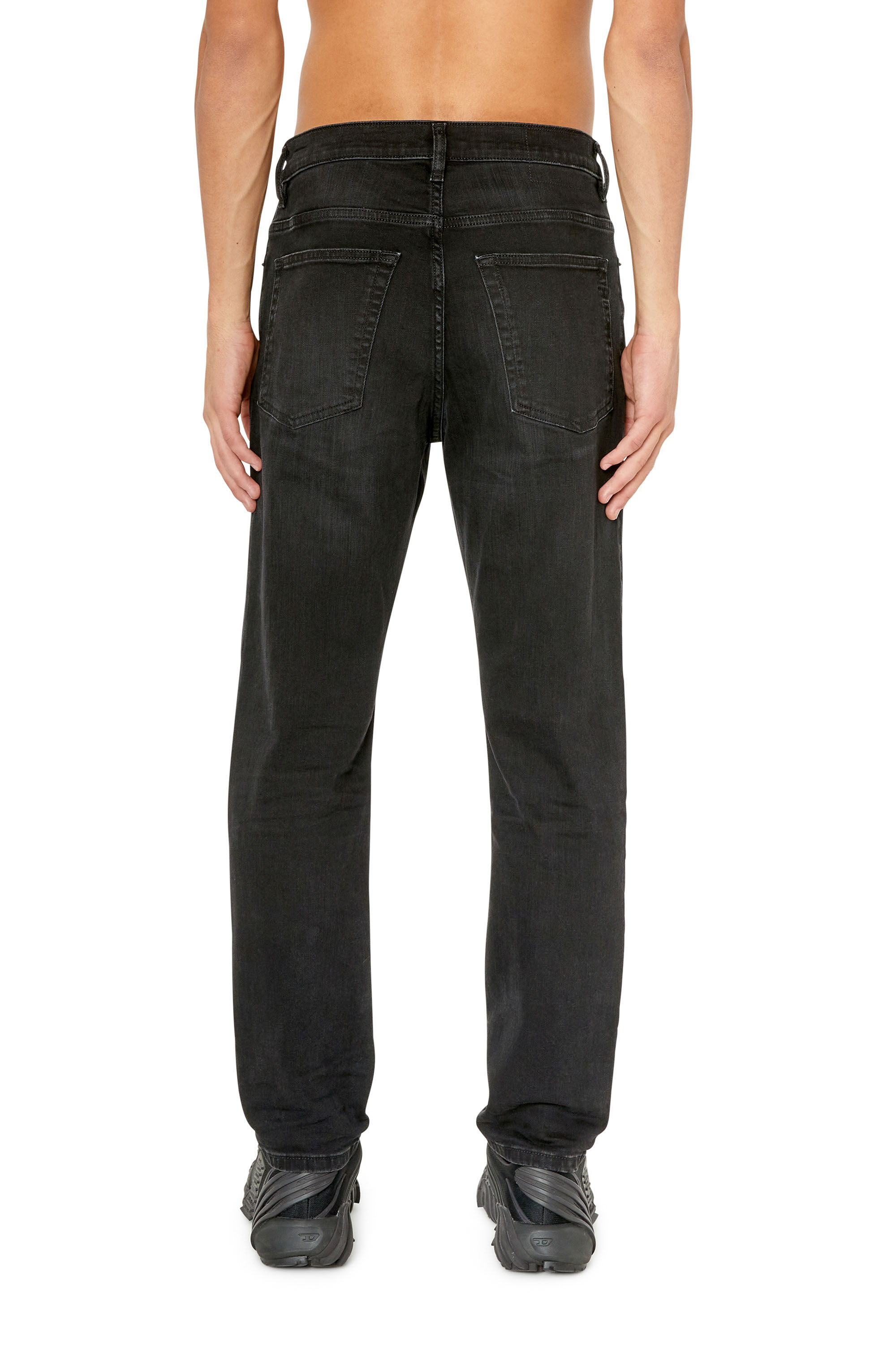 Diesel - 2005 D-FINING 0TFAS Tapered Jeans, Nero/Grigio scuro - Image 4