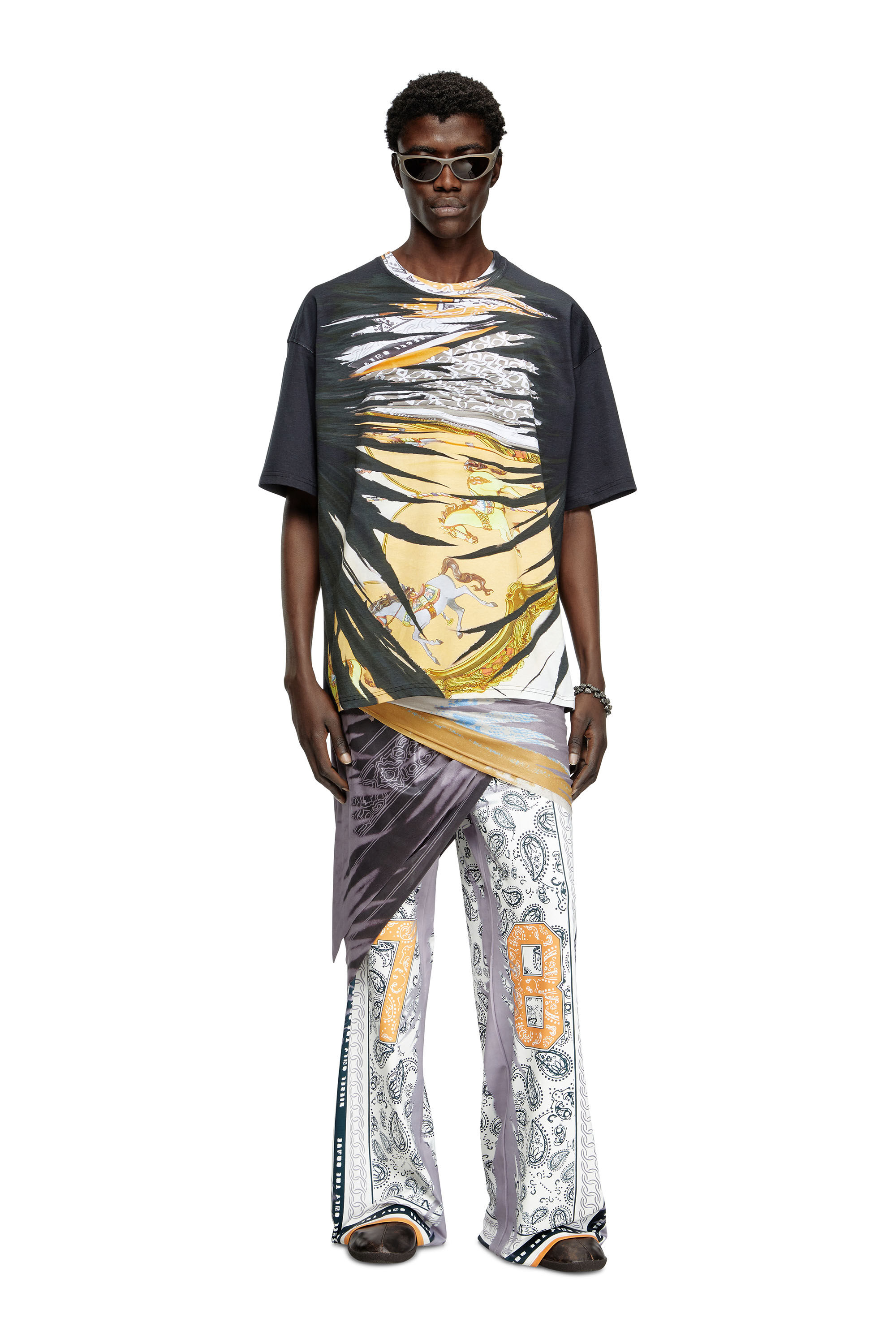 Diesel - T-BOXT-R25, T-shirt con maestosa stampa bandana Uomo in Multicolor - 1