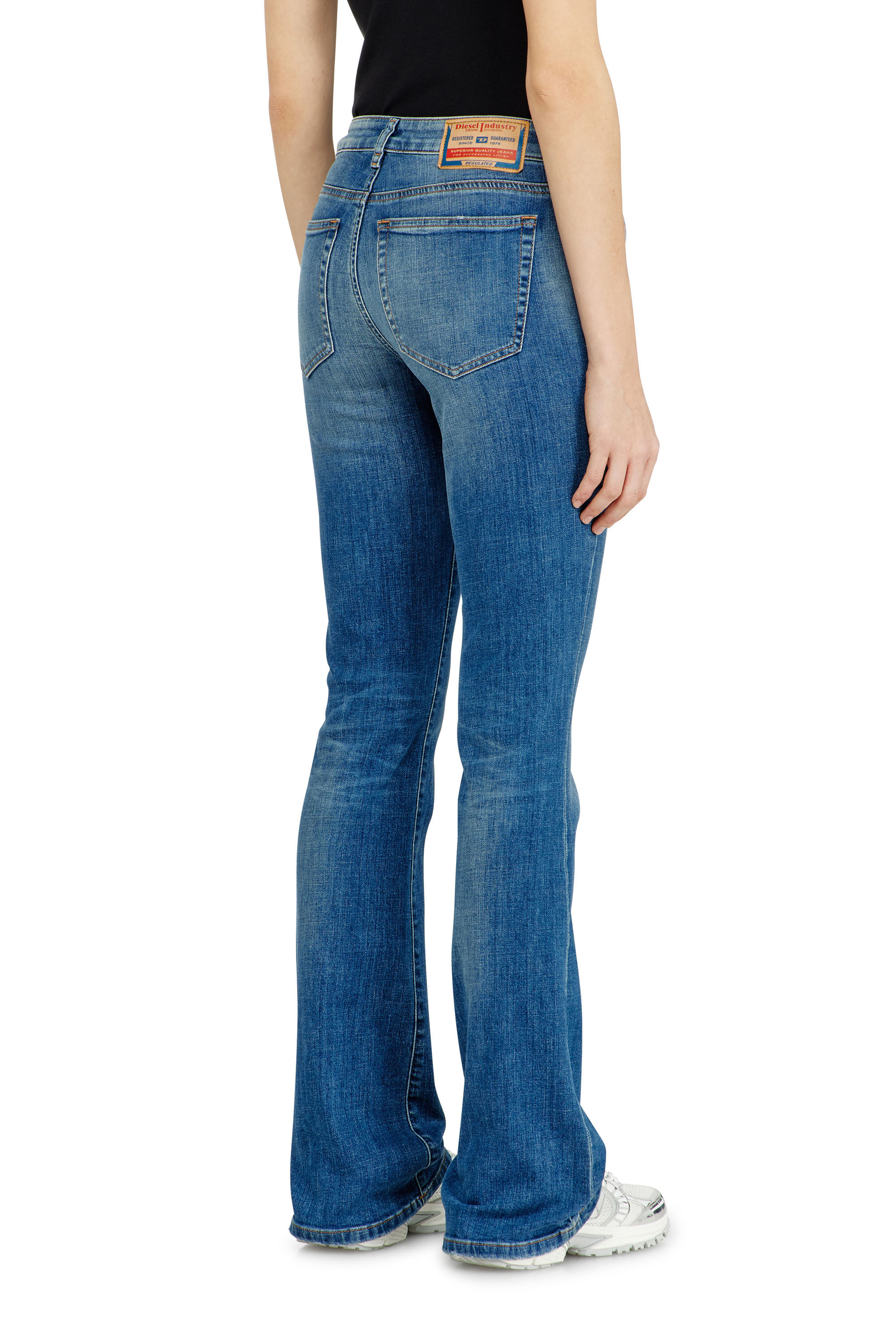 Diesel - Bootcut Jeans 1969 D-Ebbey 09J33 Donna, Blu medio - Image 5