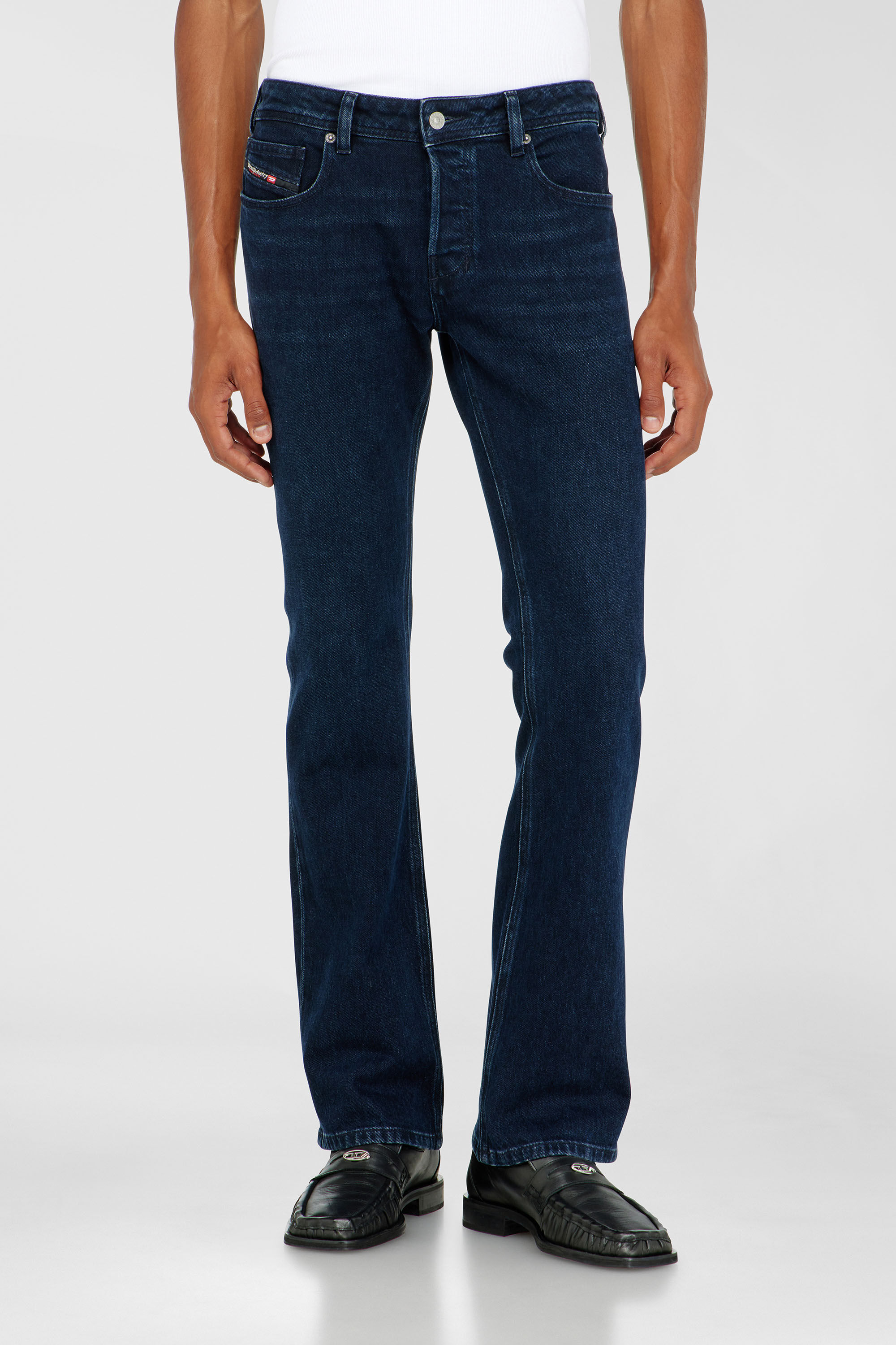 Diesel - Bootcut Jeans 2007 Zatiny 0KBBJ Uomo, Blu Scuro - Image 4