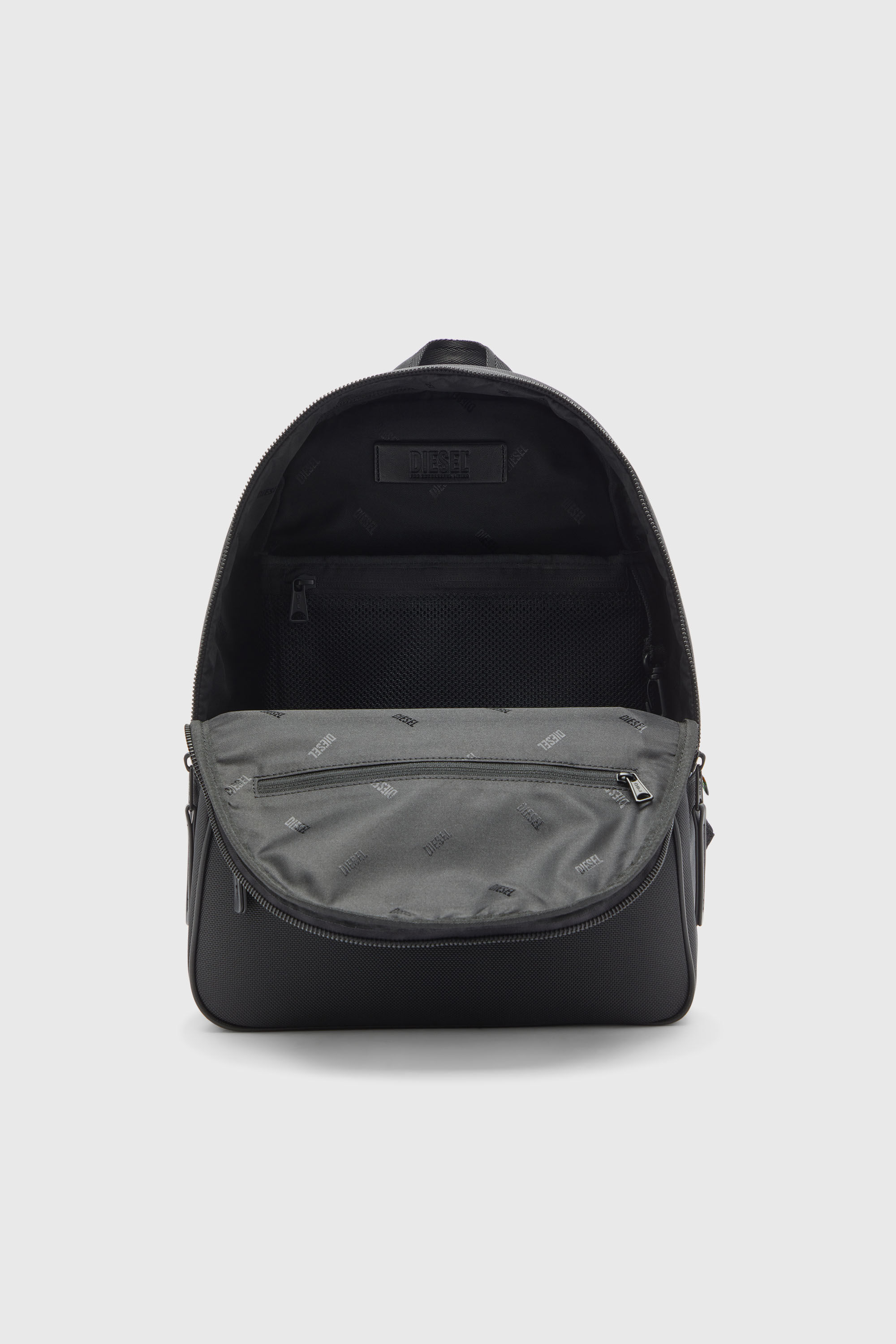 Diesel - HOLI-D BACKPACK M, Holi-D - Zaino in nylon con Logo Oval D Unisex in Nero - 4