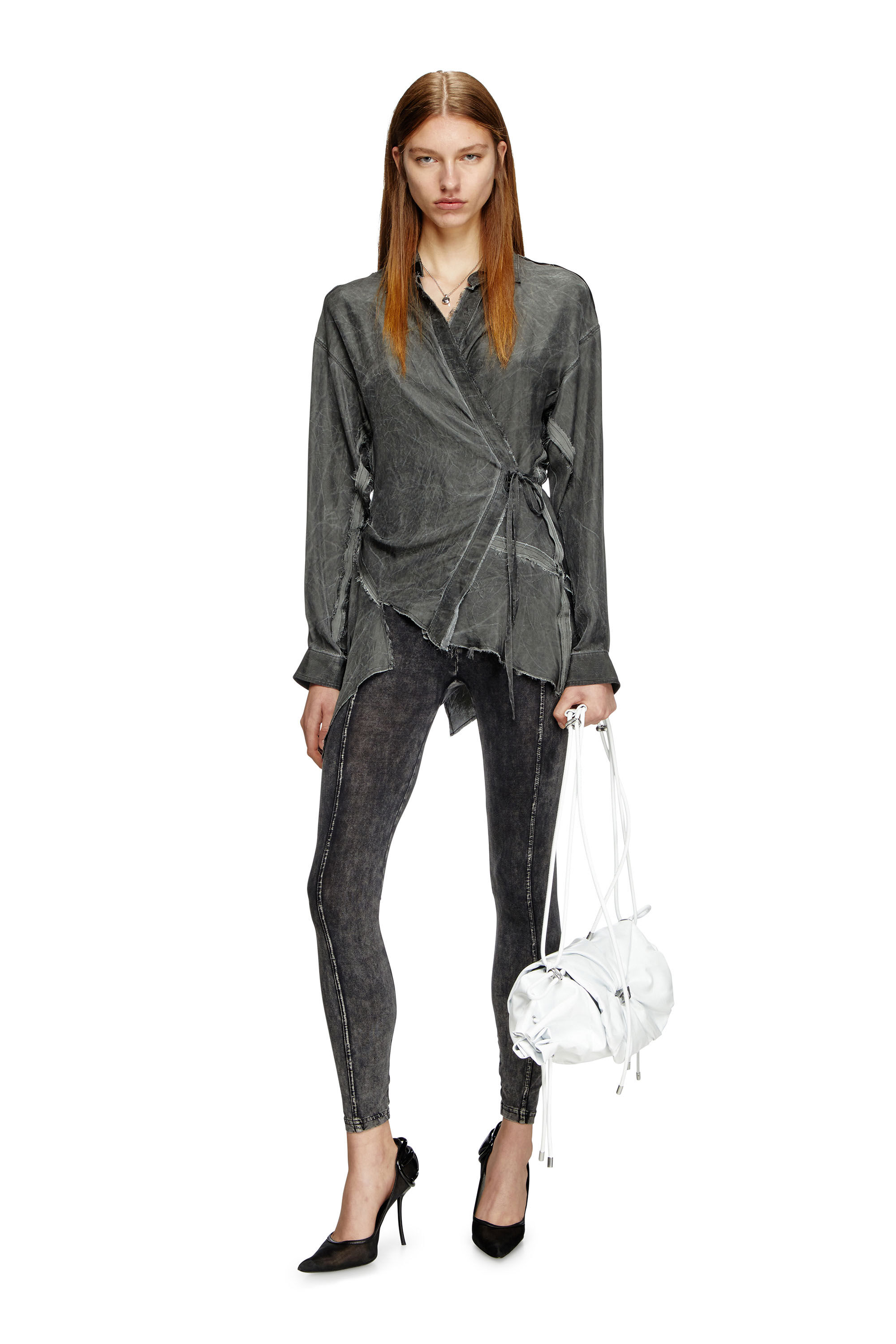Diesel - C-RAZY-Q1, Camicia asimmetrica in twill stropicciato Donna in Nero - 1