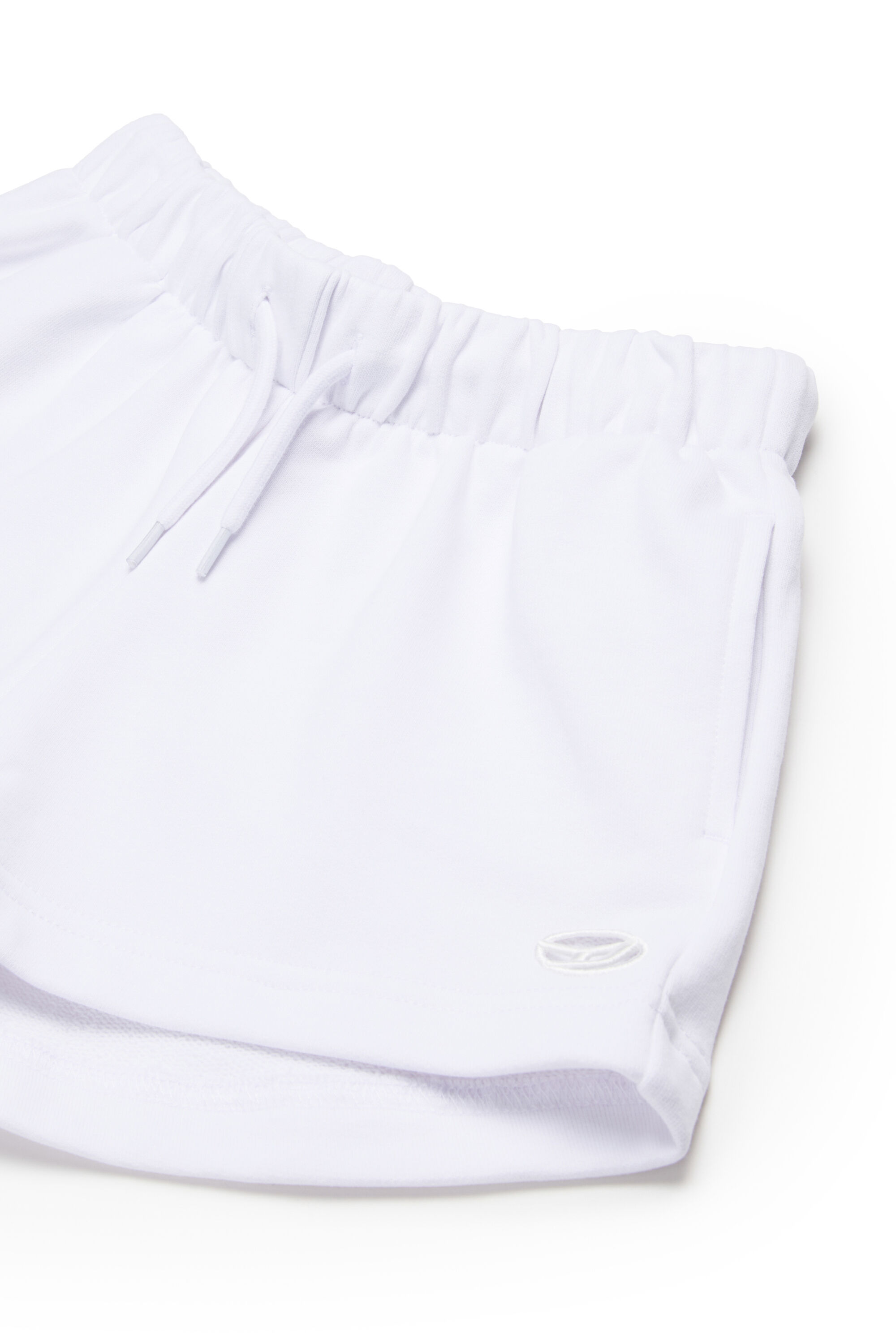 Diesel - PAGL, Shorts sportivi con logo Oval D cut-out Donna in Bianco - 3