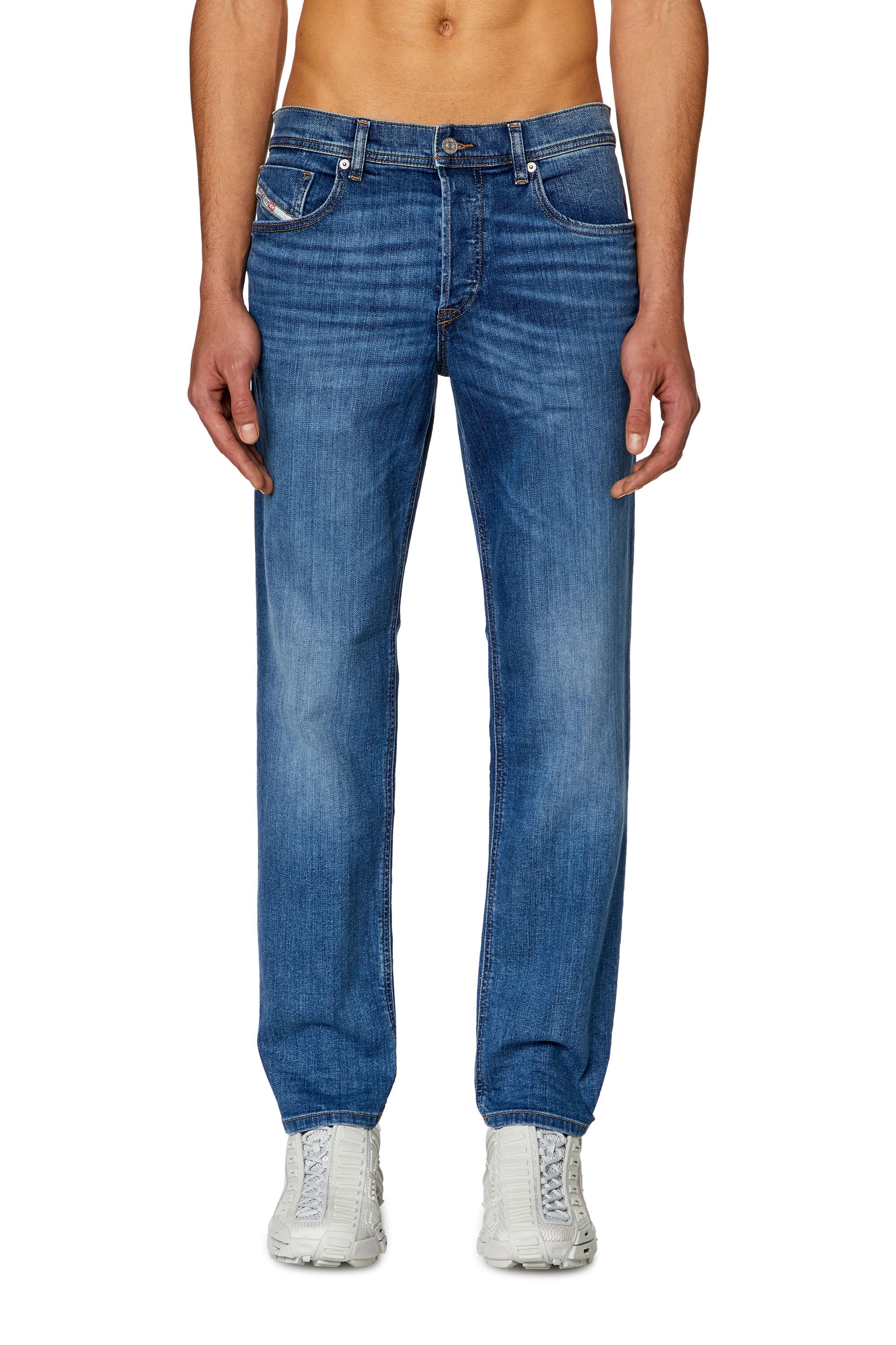Diesel - Tapered Jeans 2023 D-Finitive 0KIAL, Blu Chiaro - Image 2
