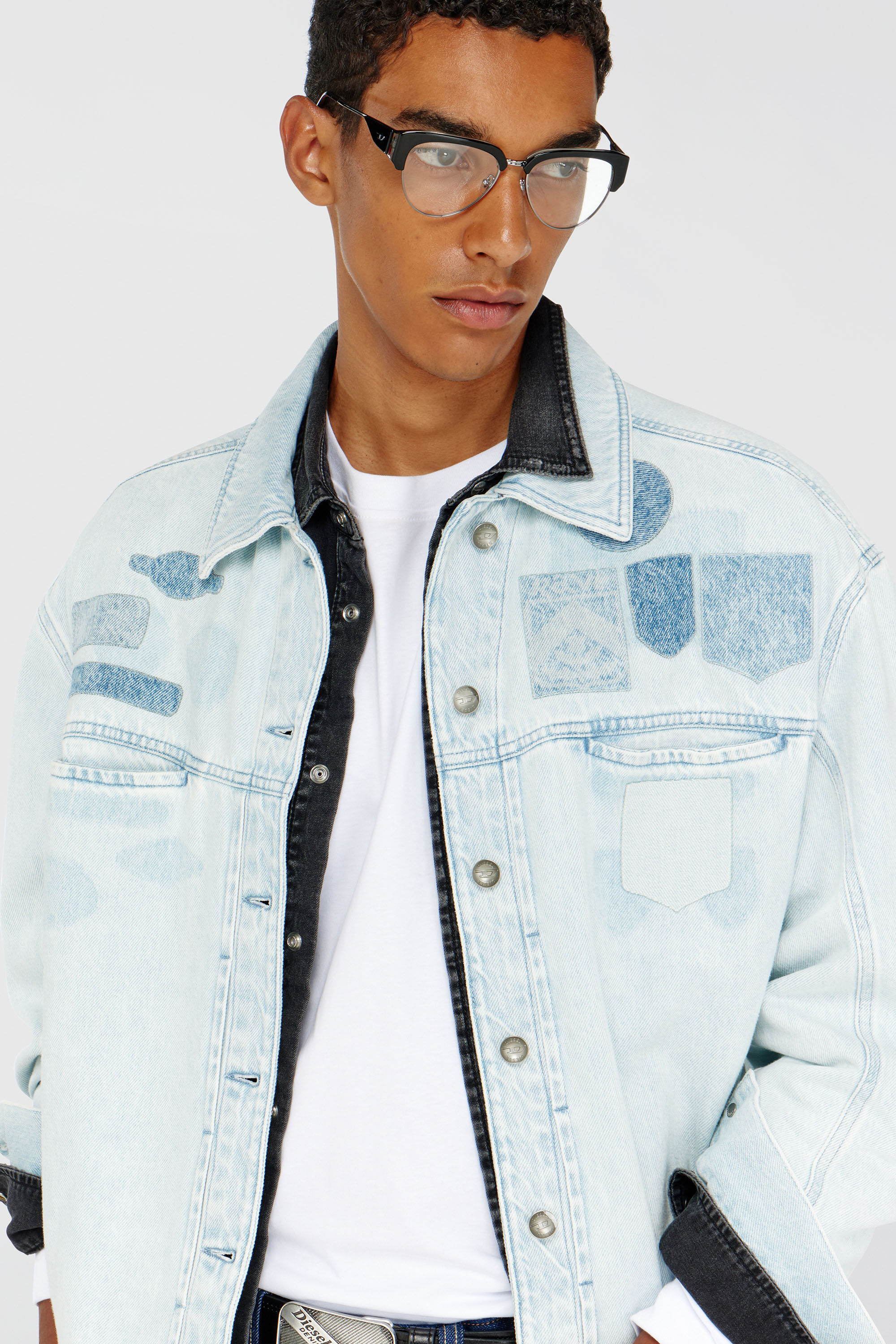 Diesel - D-RYMAVO-S, Camicia oversize in denim con effetti patch Unisex in Blu - 5