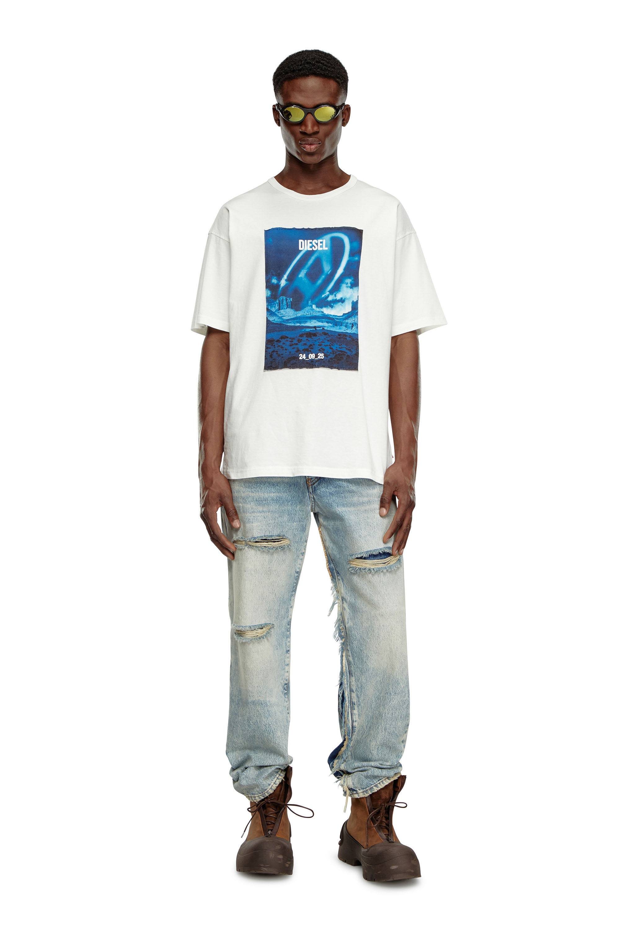 Diesel - T-BOXT-Q16, Man Long-sleeve T-shirt with printed patch in White - Image 1