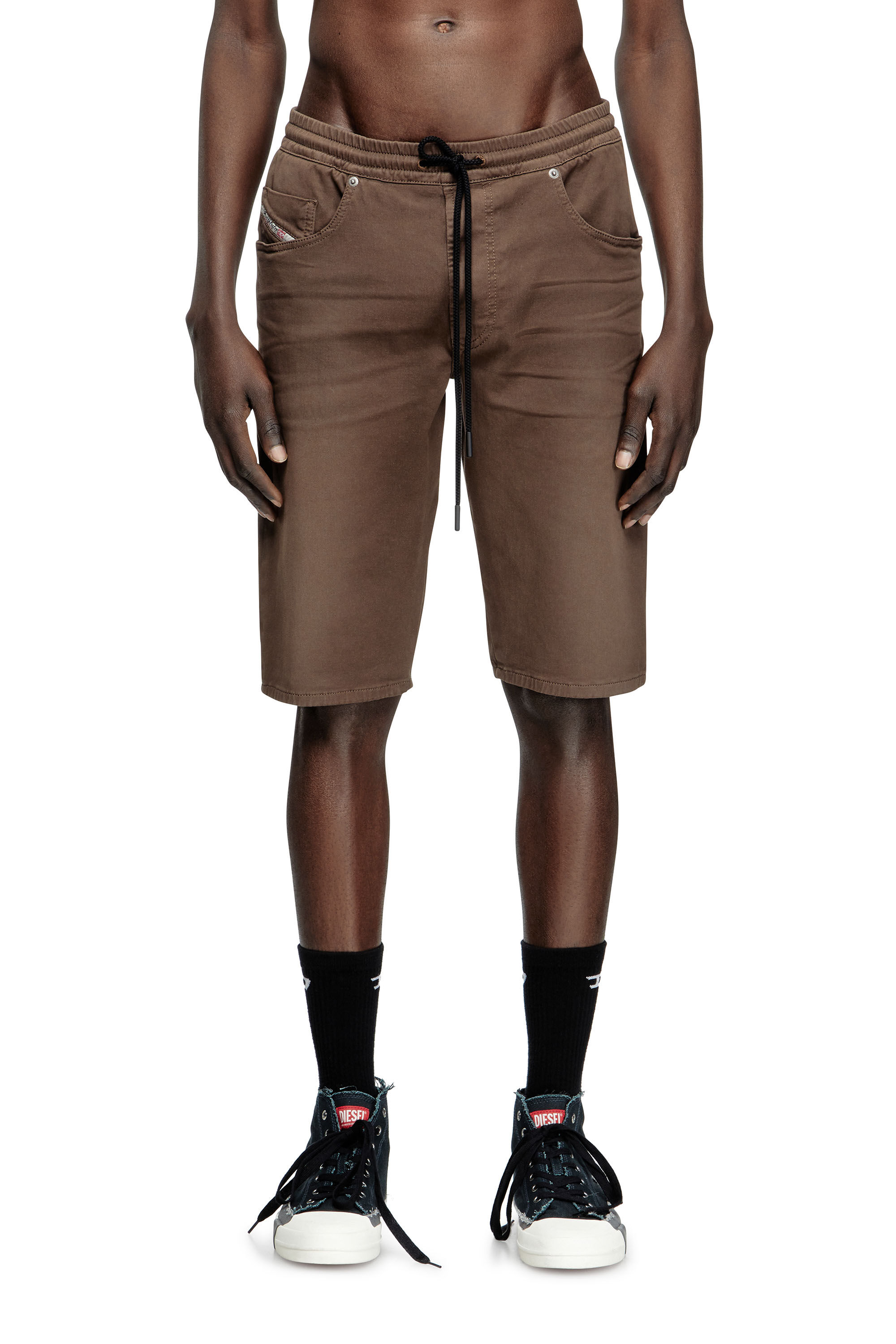 Diesel - 2033 D-KROOLEY-SHORT JOGG, Short chino in JoggJeans Uomo in Marrone - 3