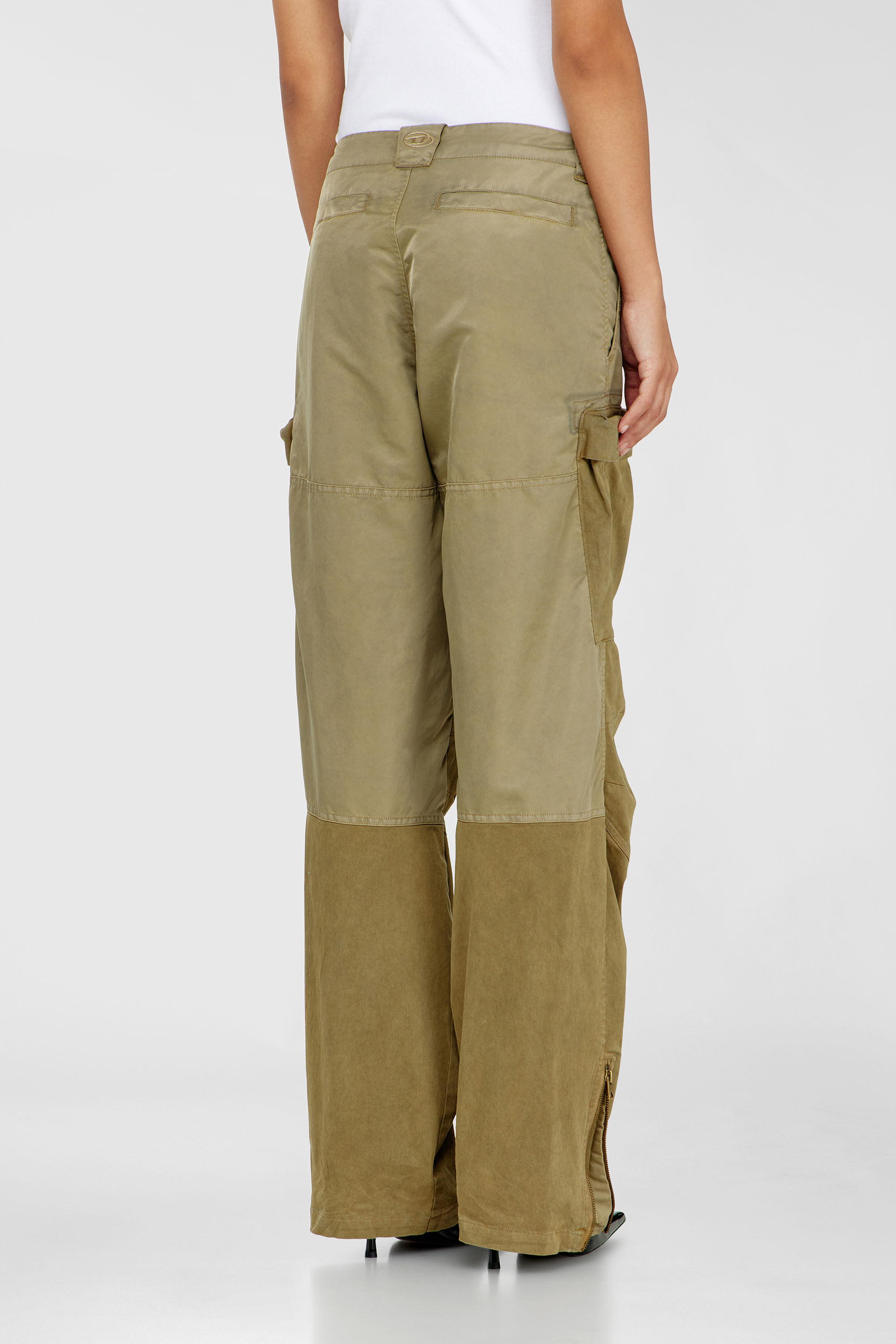 Diesel - P-ARKER, Pantaloni cargo in cotone e nylon Donna in Verde - 4