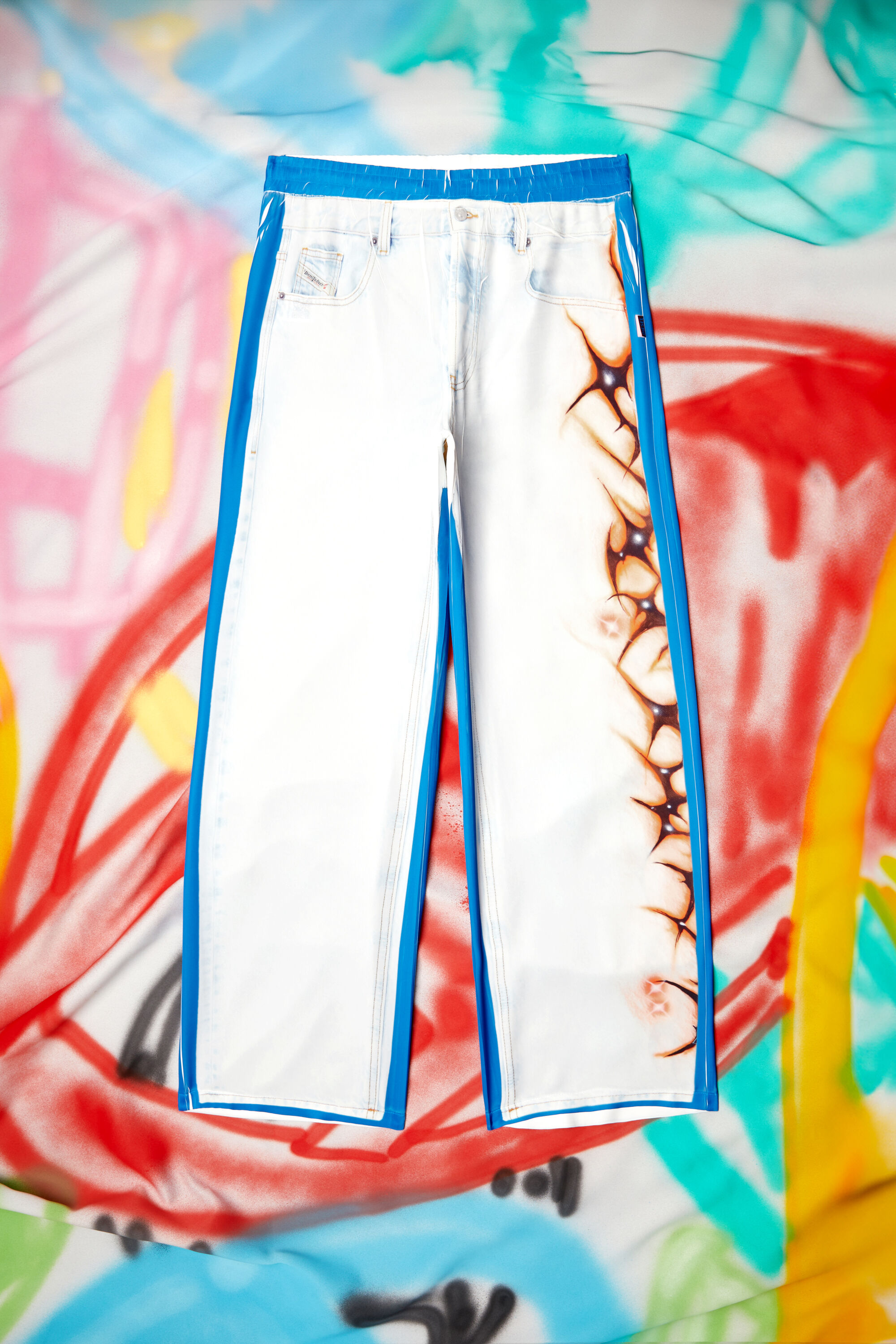 Diesel - P-AFTER-GRAFFITI-JAP, Pantalone relaxed con stampa graffiti Unisex in Multicolor - 2