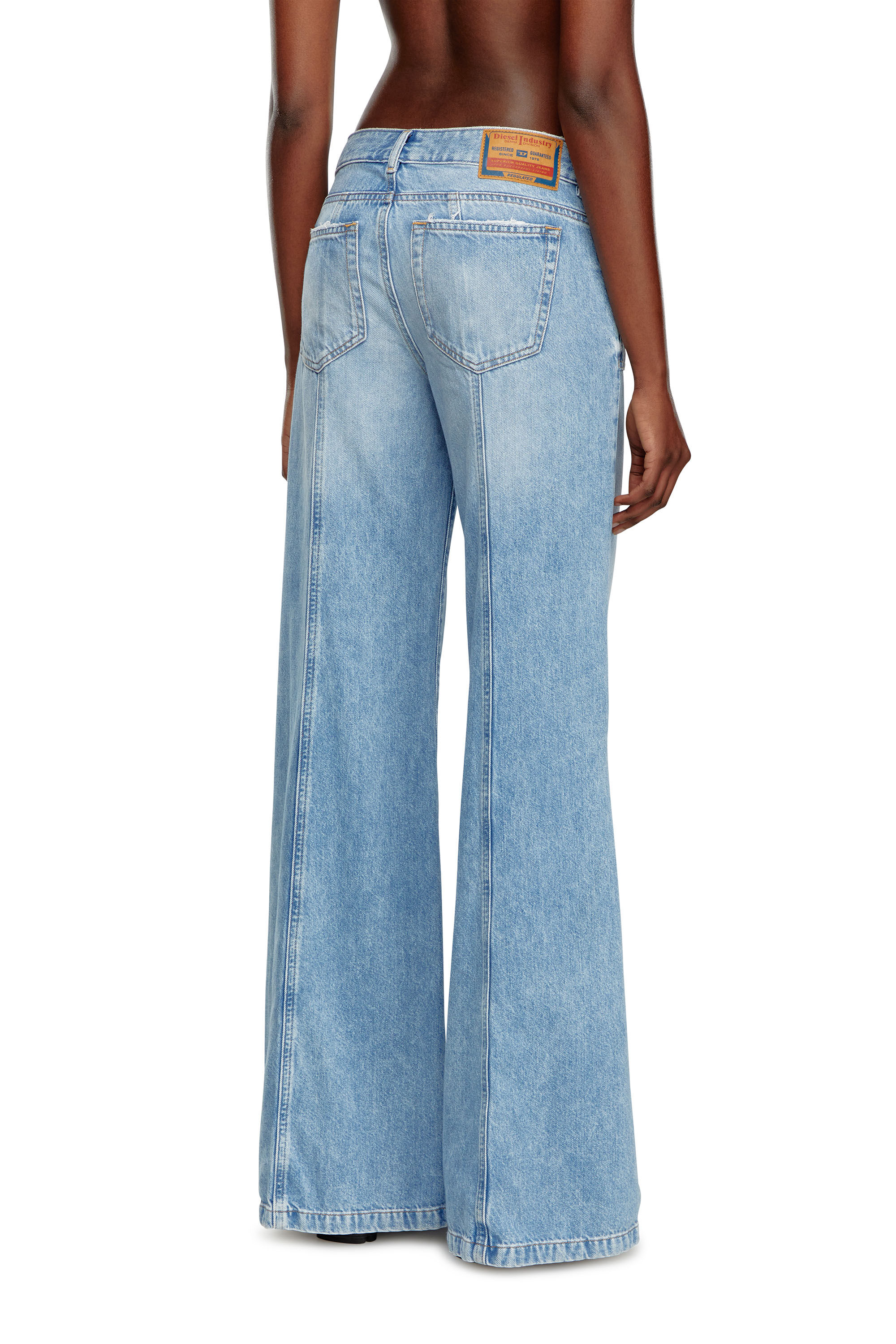 Bootcut e Flare Jeans D-Akii | Blu Chiaro | Diesel