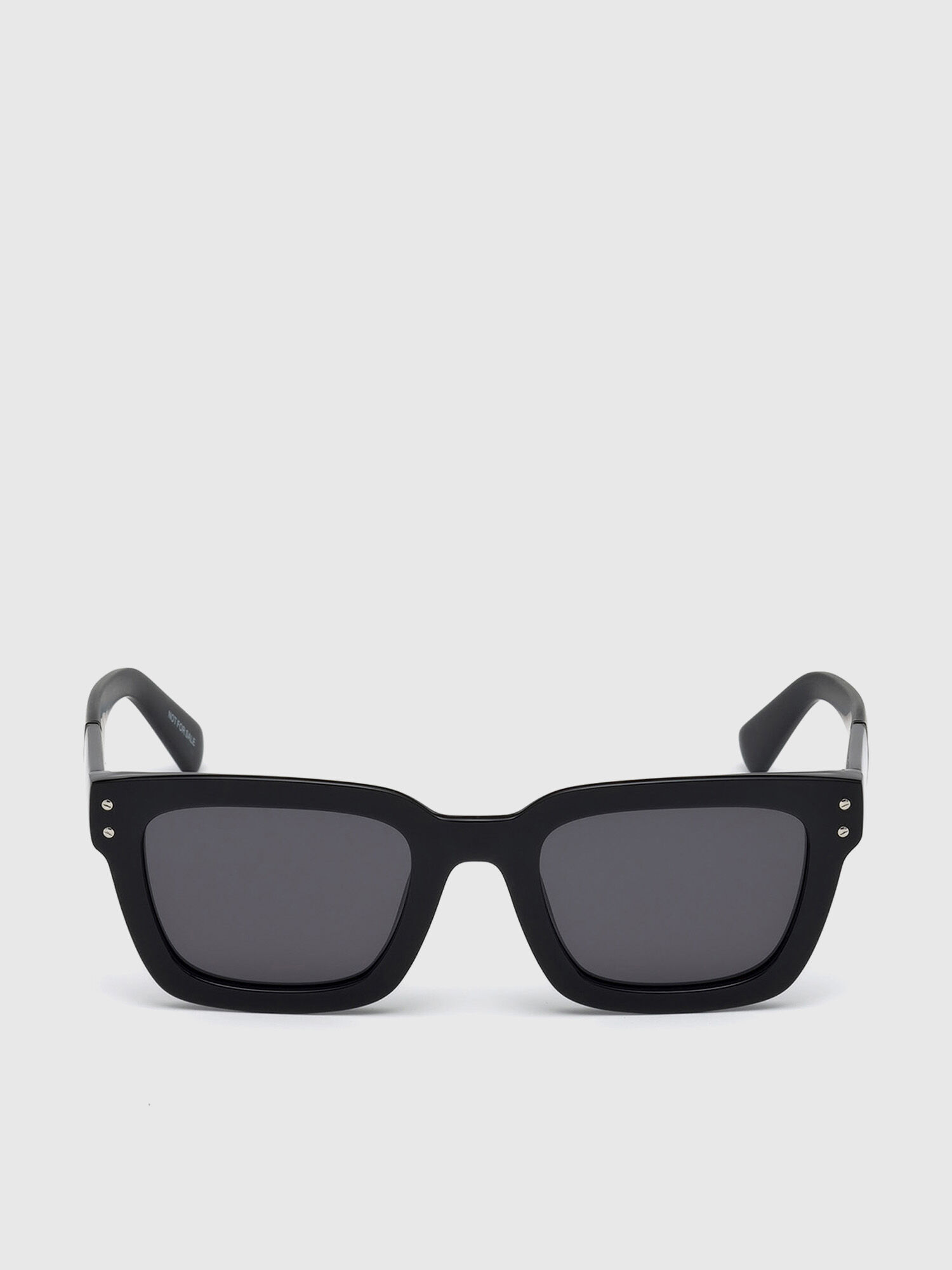 DL0231, Nero
