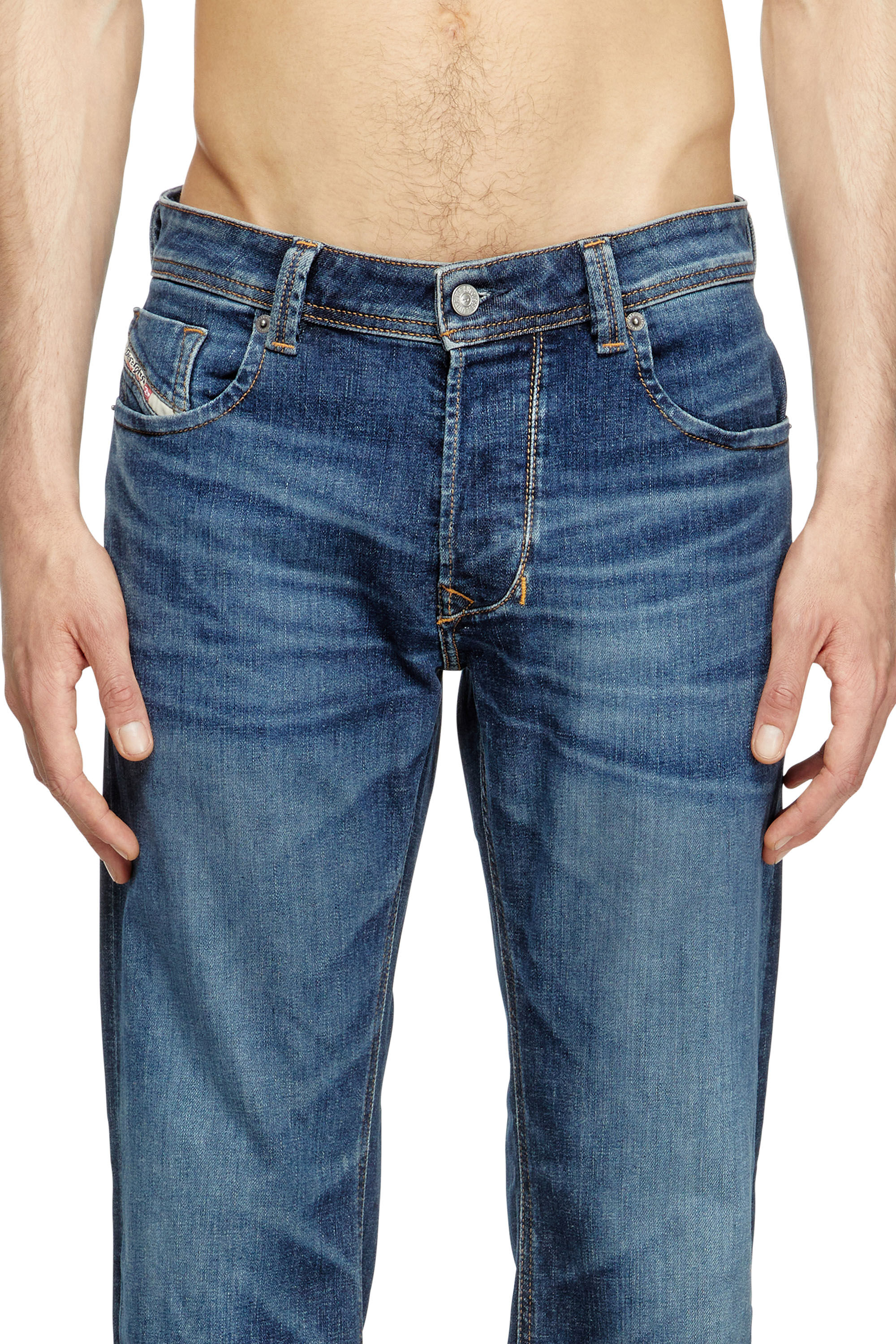 Diesel - Regular Jeans 1985 Larkee 09J47 Uomo, Blu Scuro - Image 5
