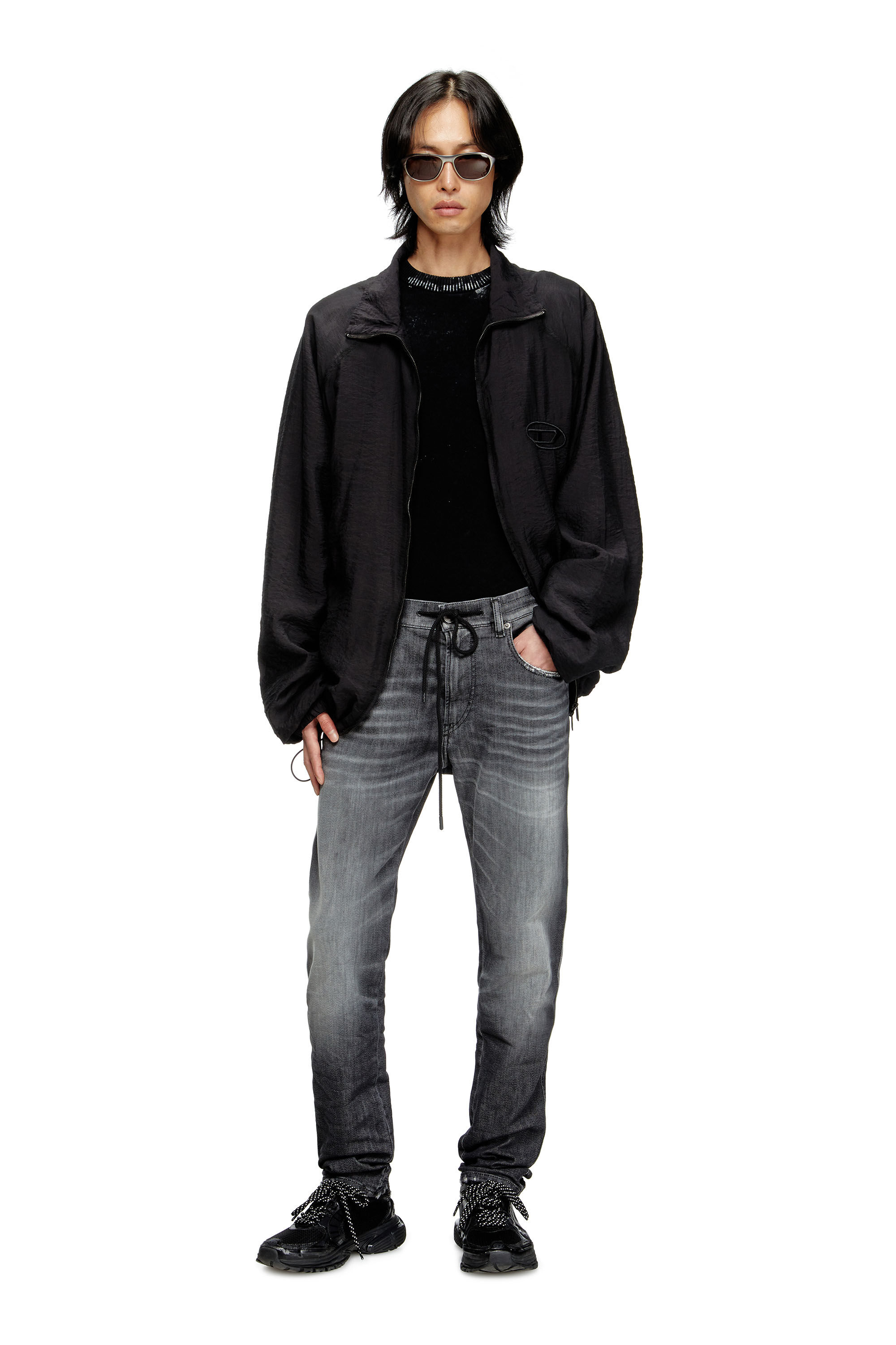 Diesel - Slim 2062 D-Strukt Joggjeans® 09M67 Uomo, Nero/Grigio scuro - Image 1