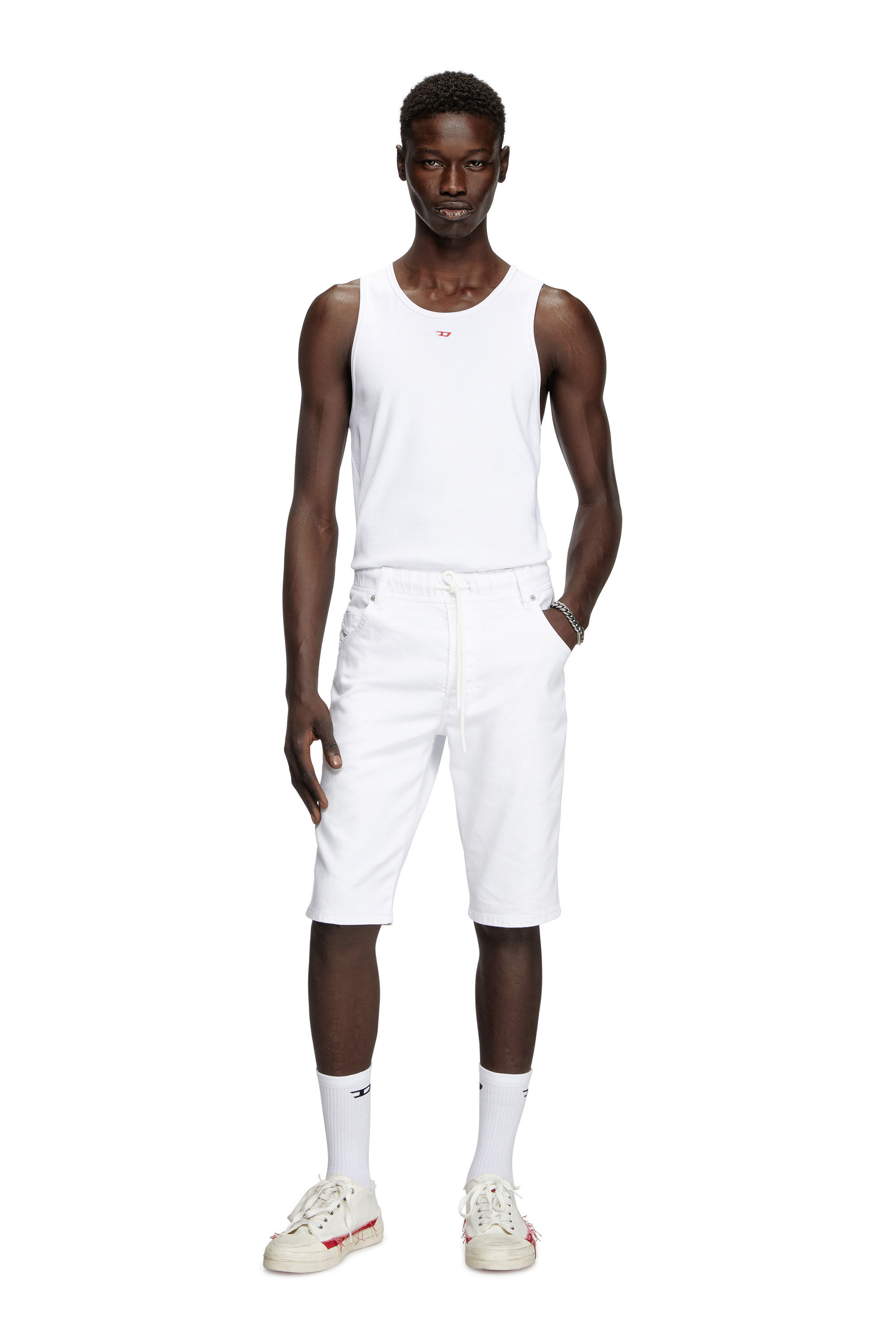 Diesel - D-KROOSHORT JOGGJEANS, Shorts slim fit in JoggJeans® a tinta unita Uomo in Bianco - 1