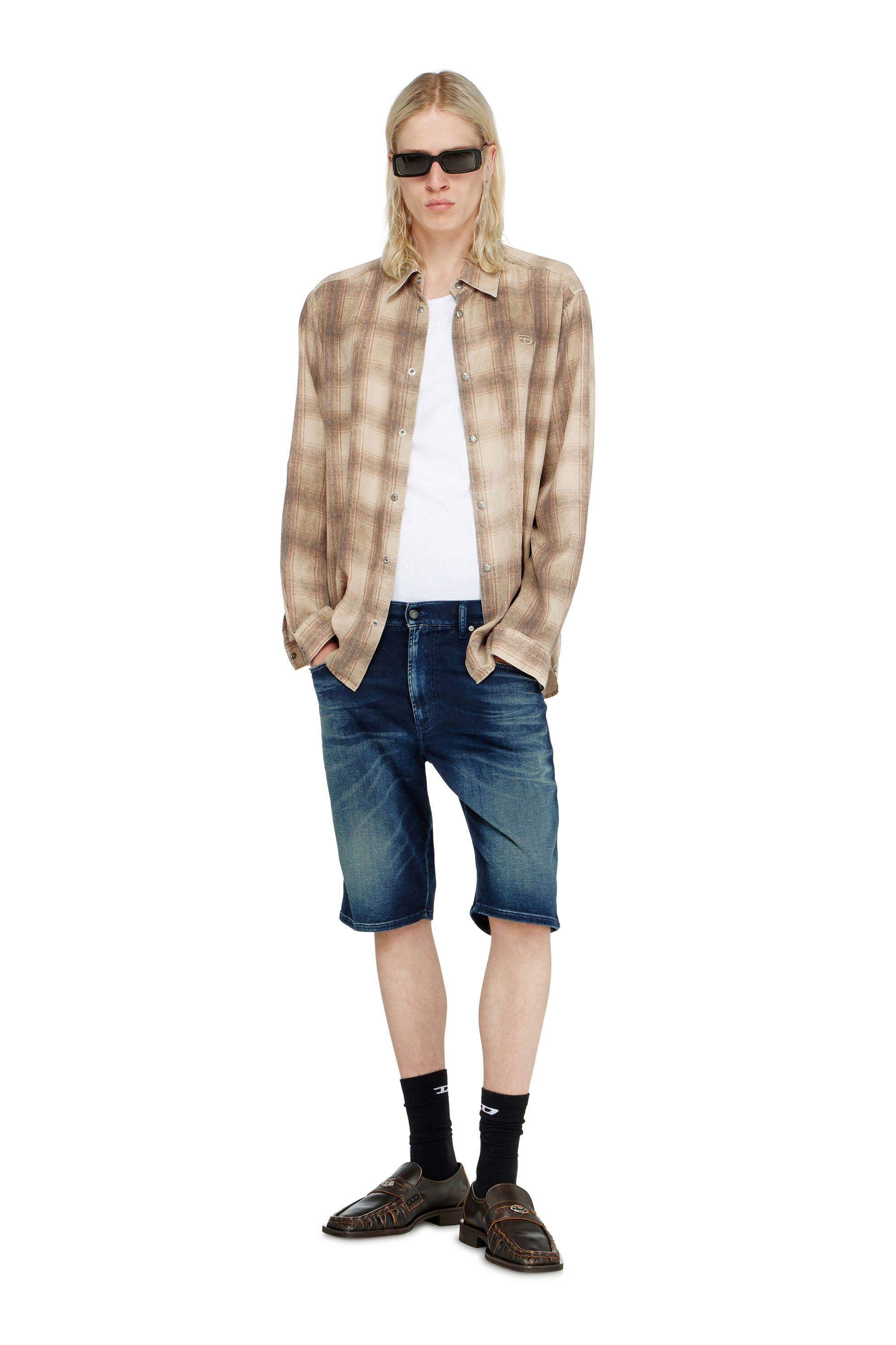 Diesel - 2033 D-KROOLEY-SHORT-BW JOGG, Chino shorts in JoggJeans sfumato Uomo in Blu - 1