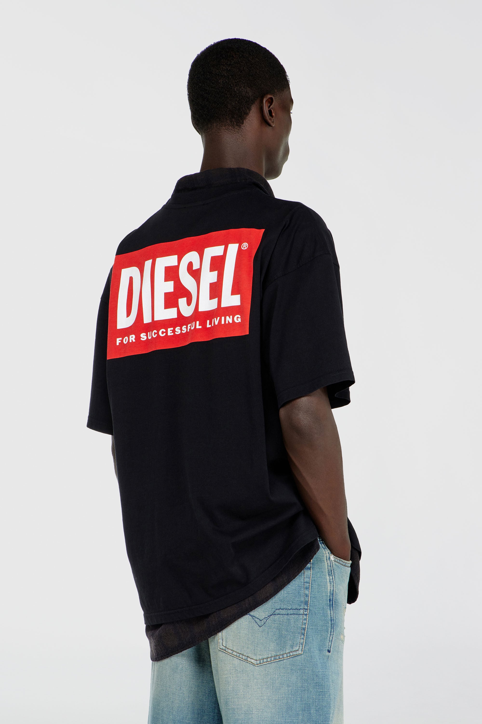 Diesel - T-BOXT-BISK, T-shirt in cotone con stampa Diesel Biscotto Uomo in Nero - 4