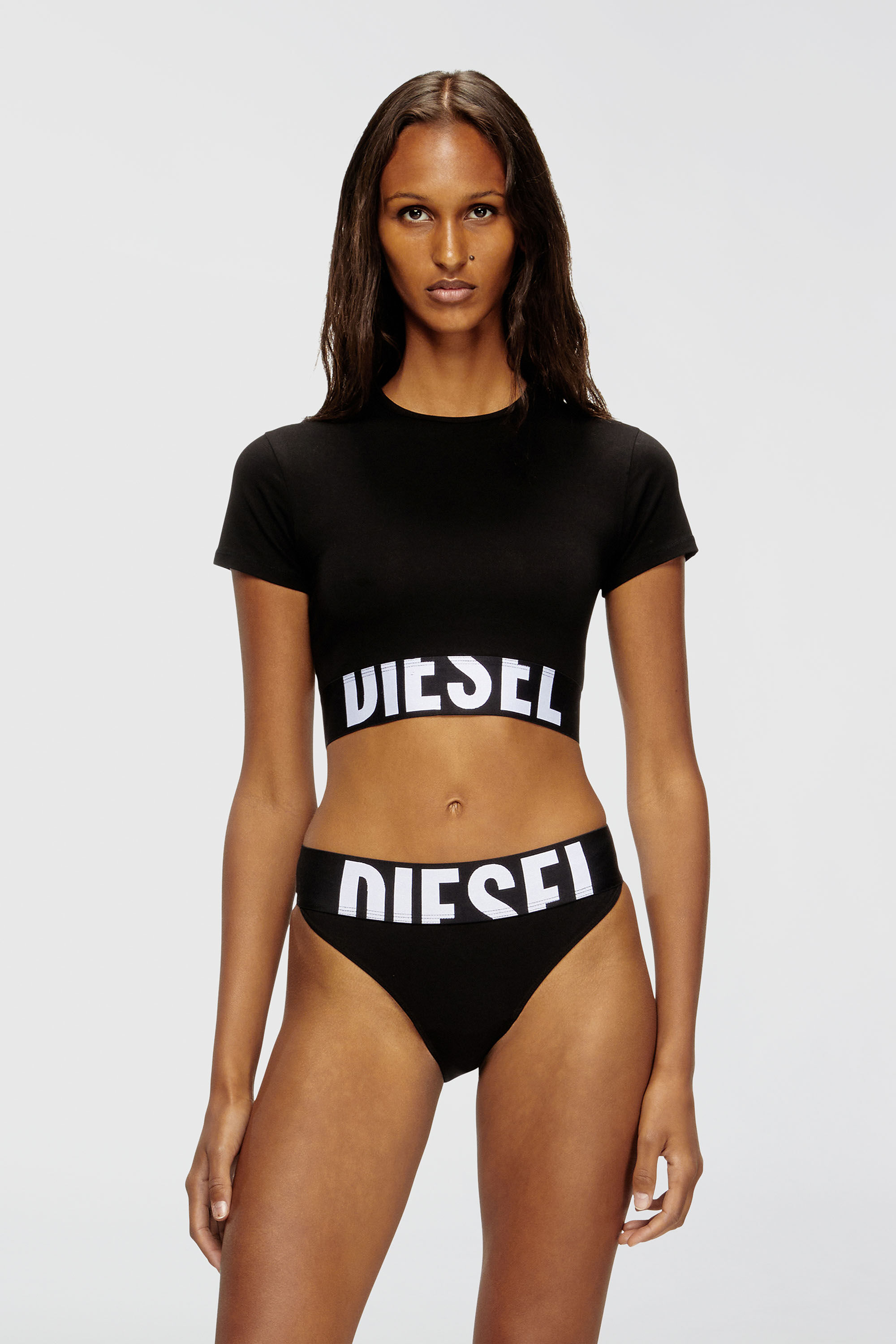 Diesel - UFTEE-SPORT-CROPPED-T-SHIRT, Crop top sportivo con fascia logo Donna in Nero - 3