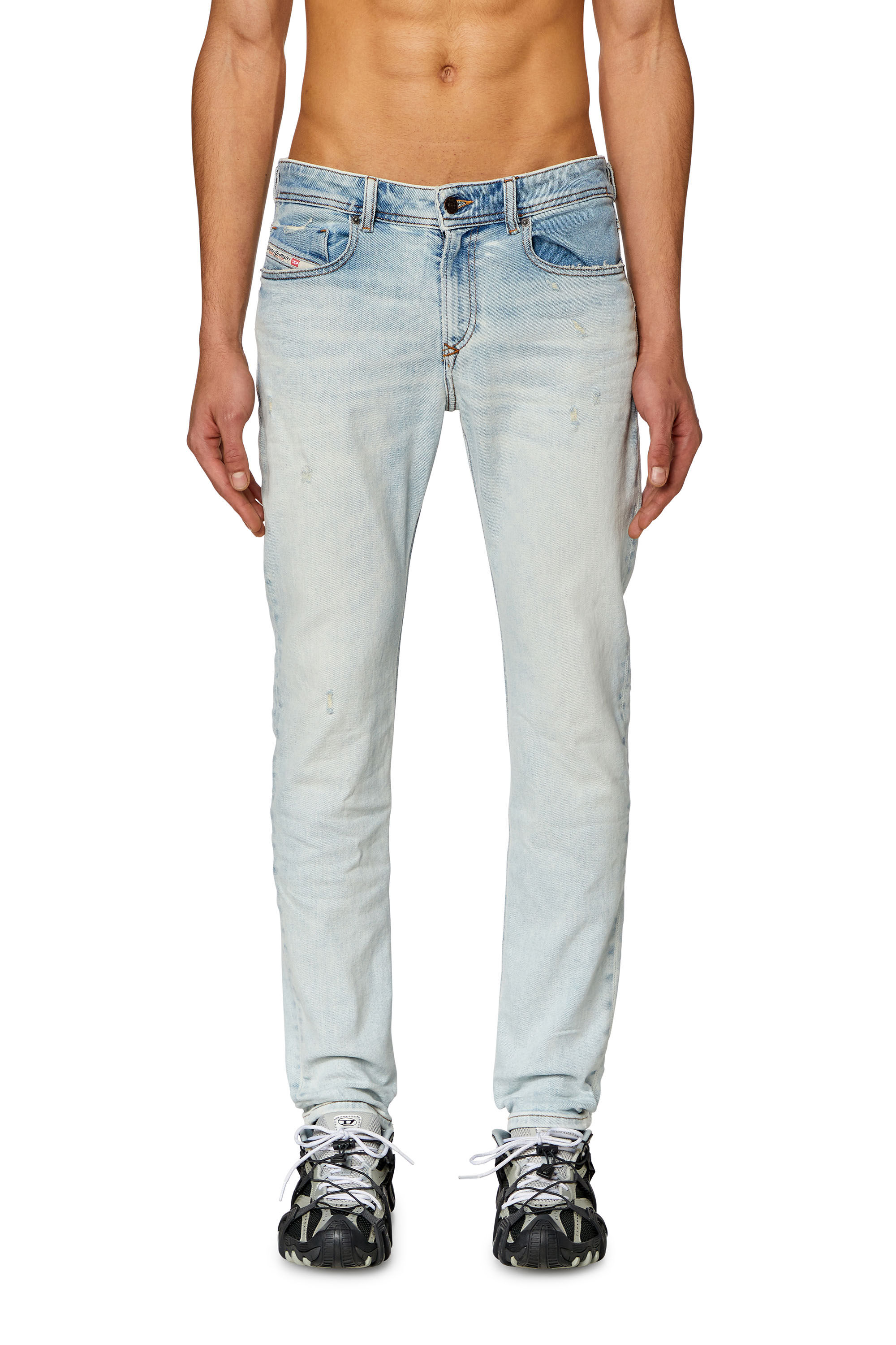 Jeans simili agli discount amiri