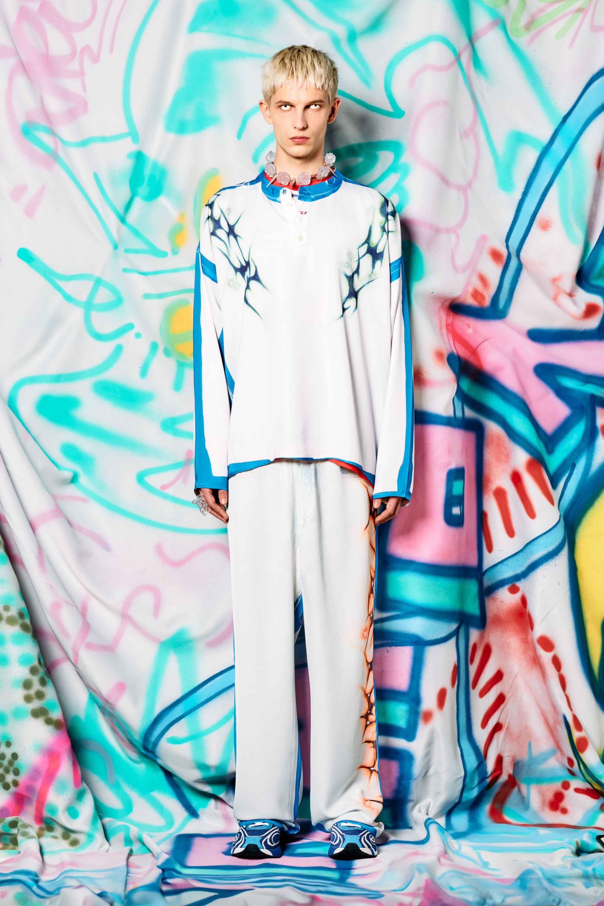 Diesel - T-OLAVI-A-SER-GRAFFITI-JAP, Maglia a maniche lunghe con stampa graffiti Unisex in Multicolor - 1