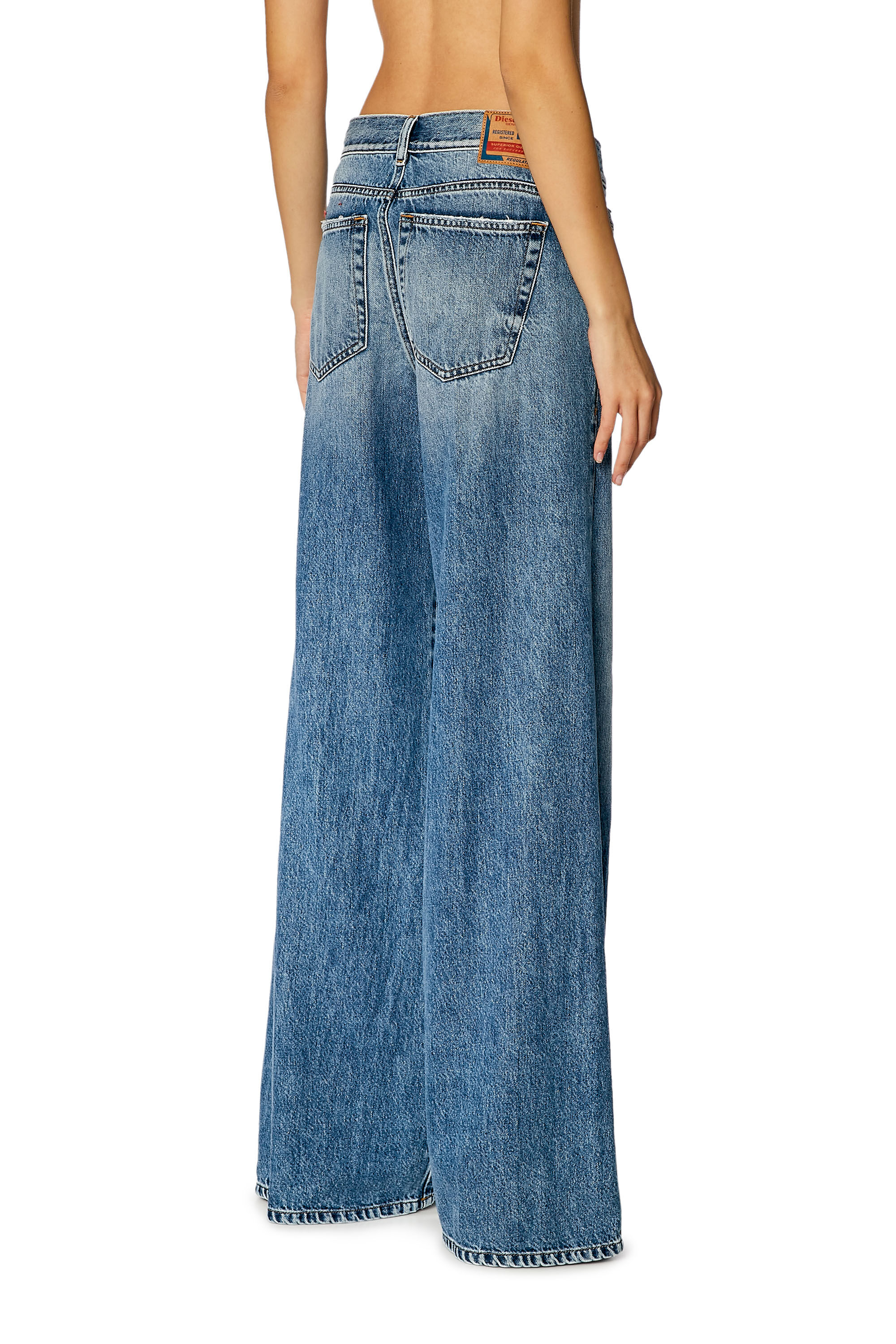 Diesel - Bootcut and Flare Jeans 1978 D-Akemi 09H95, Blu medio - Image 4