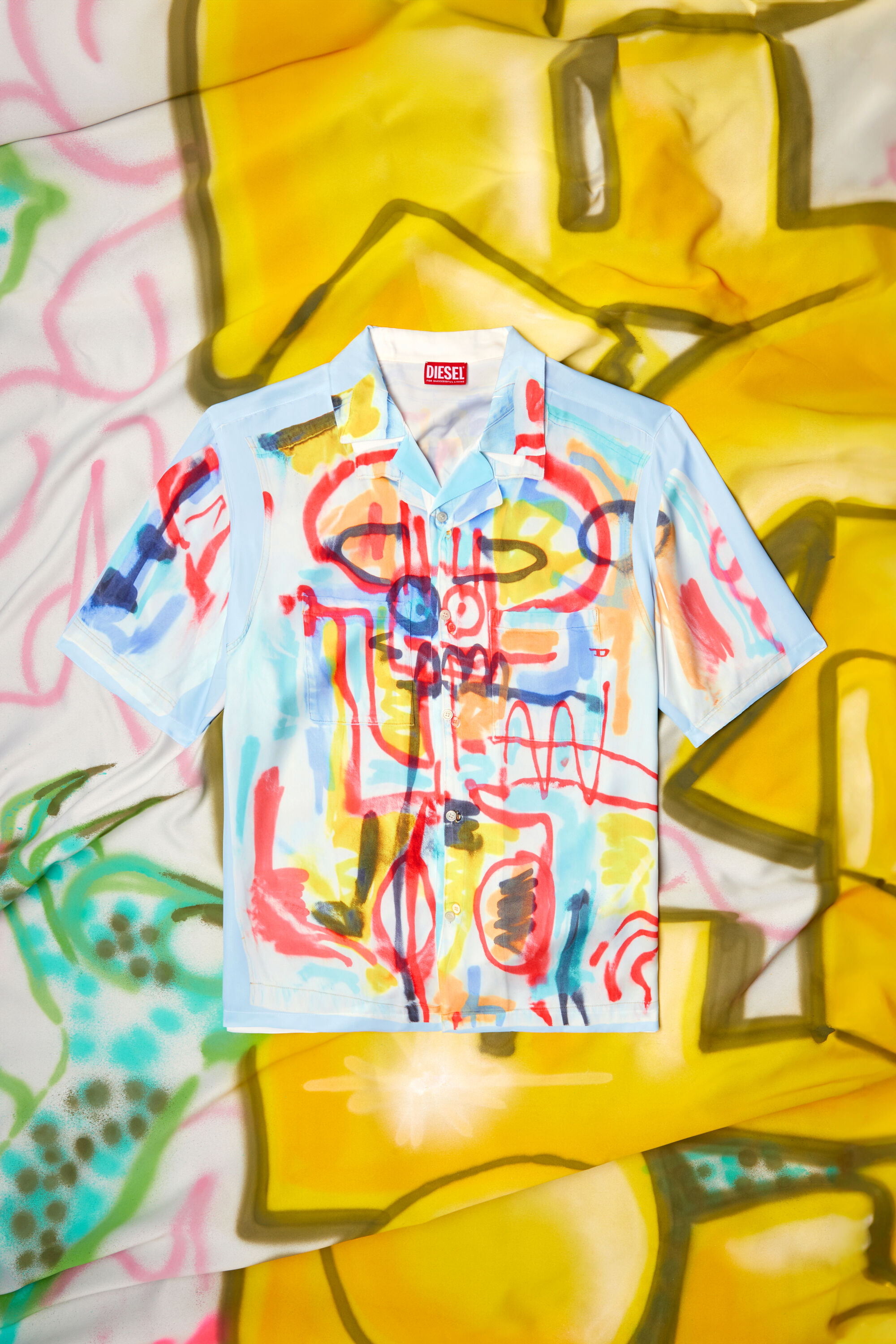 Diesel - C-PAROSHORT-GRAFFITI-AFR, Camicia bowling in raso con stampa graffiti Unisex in Blu - 2