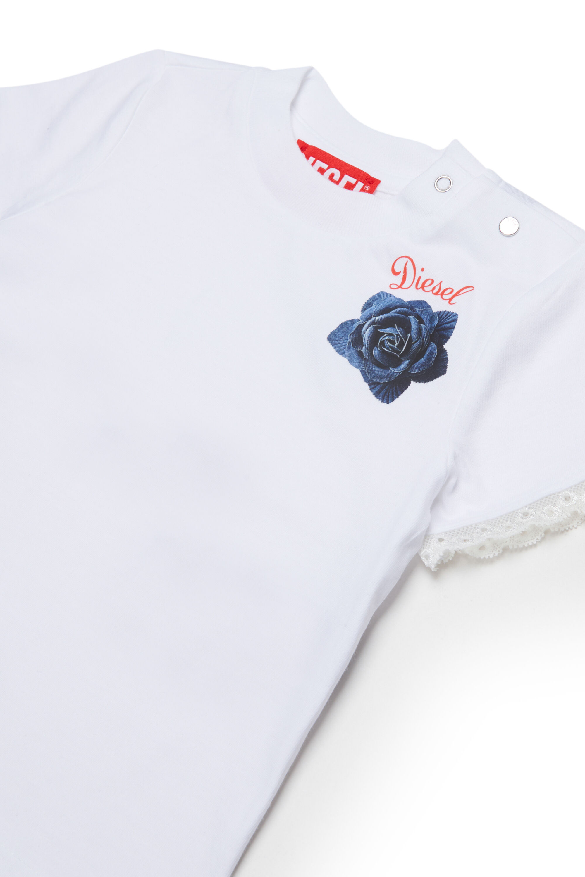 Diesel - TROSEZB, T-shirt con inserti in pizzo e stampa rosa Donna in Bianco - 3