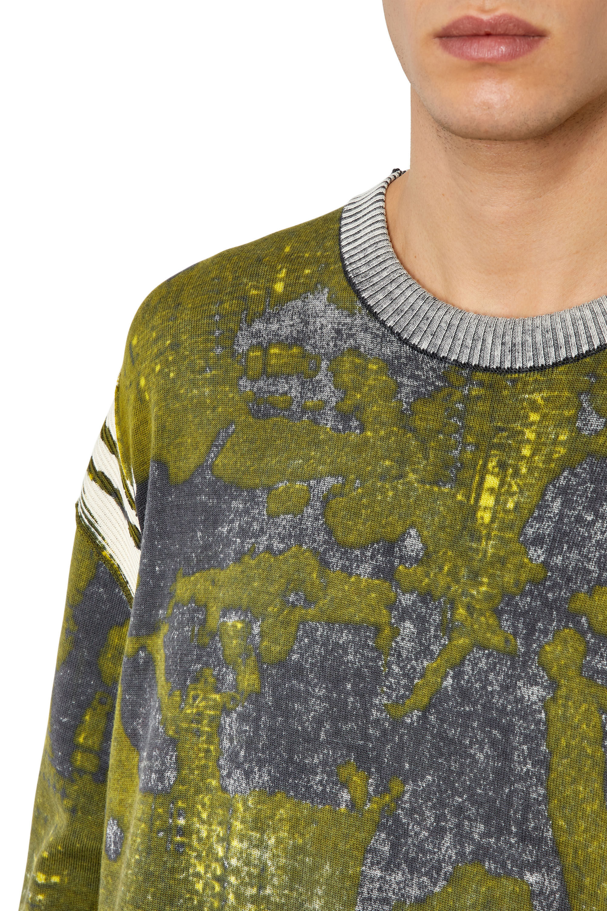 Diesel - K-LARAN, Maglione con stampa camouflage Uomo in Multicolor - 6