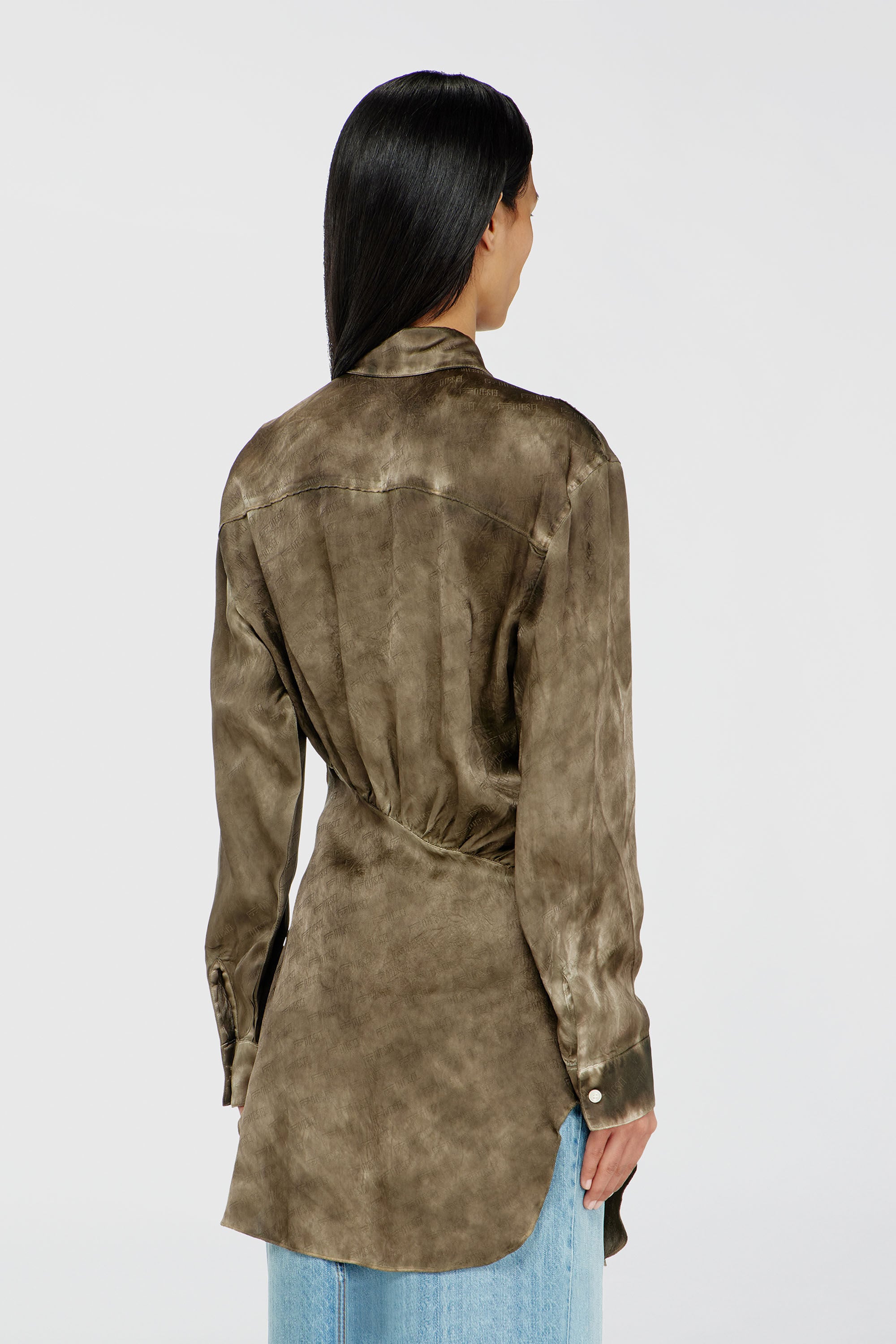Diesel - C-LAVEL, Camicia lunga in raso crinkle jacquard con logo Donna in Verde - 4