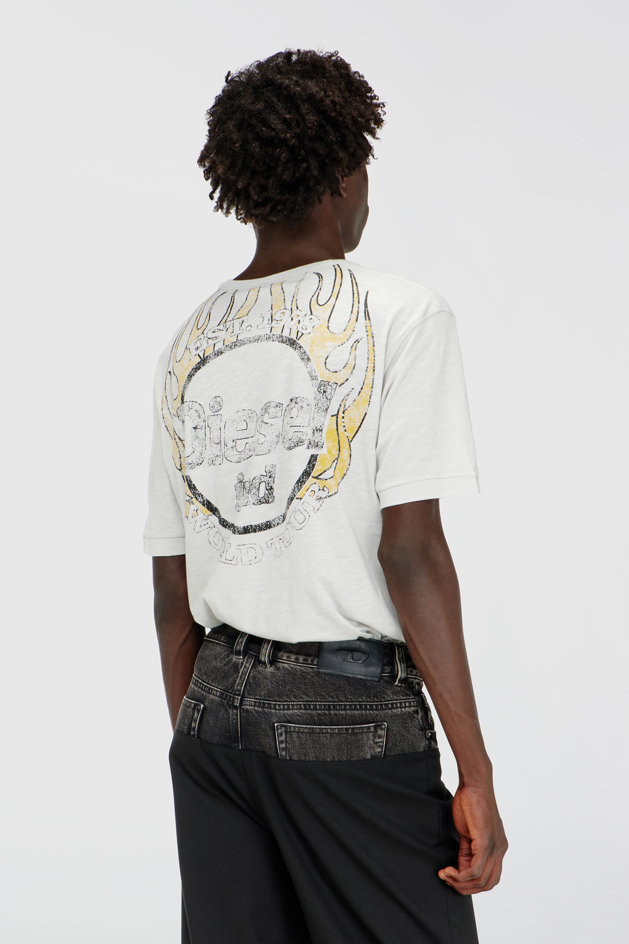 Diesel - T-ADJUST-B11, T-shirt in jersey fiammata con stampa craquel&eacute; Uomo in Bianco - 4