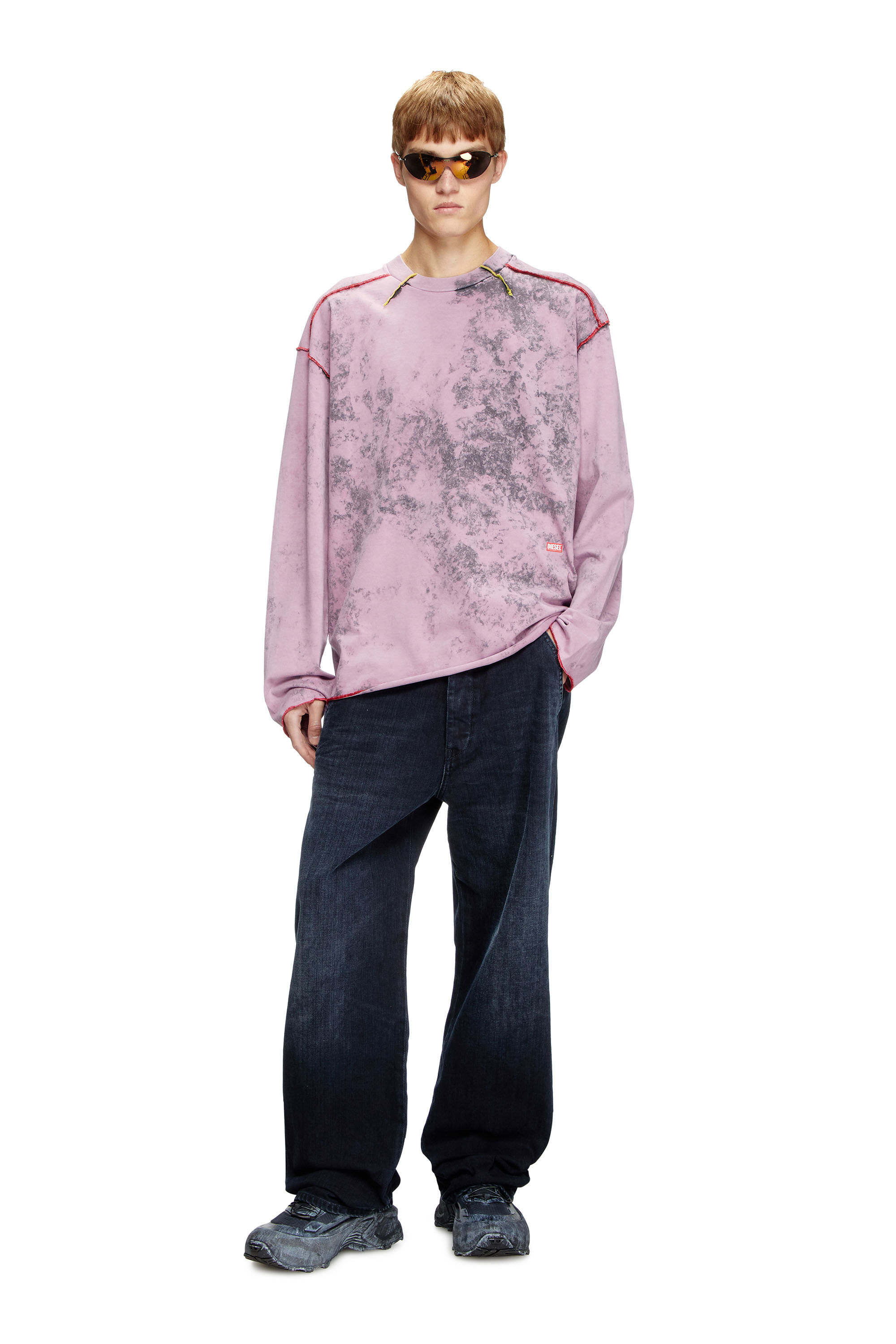 Diesel - T-CRAHOR-LS-R1, T-shirt a maniche lunghe trattata Uomo in Rosa - 1