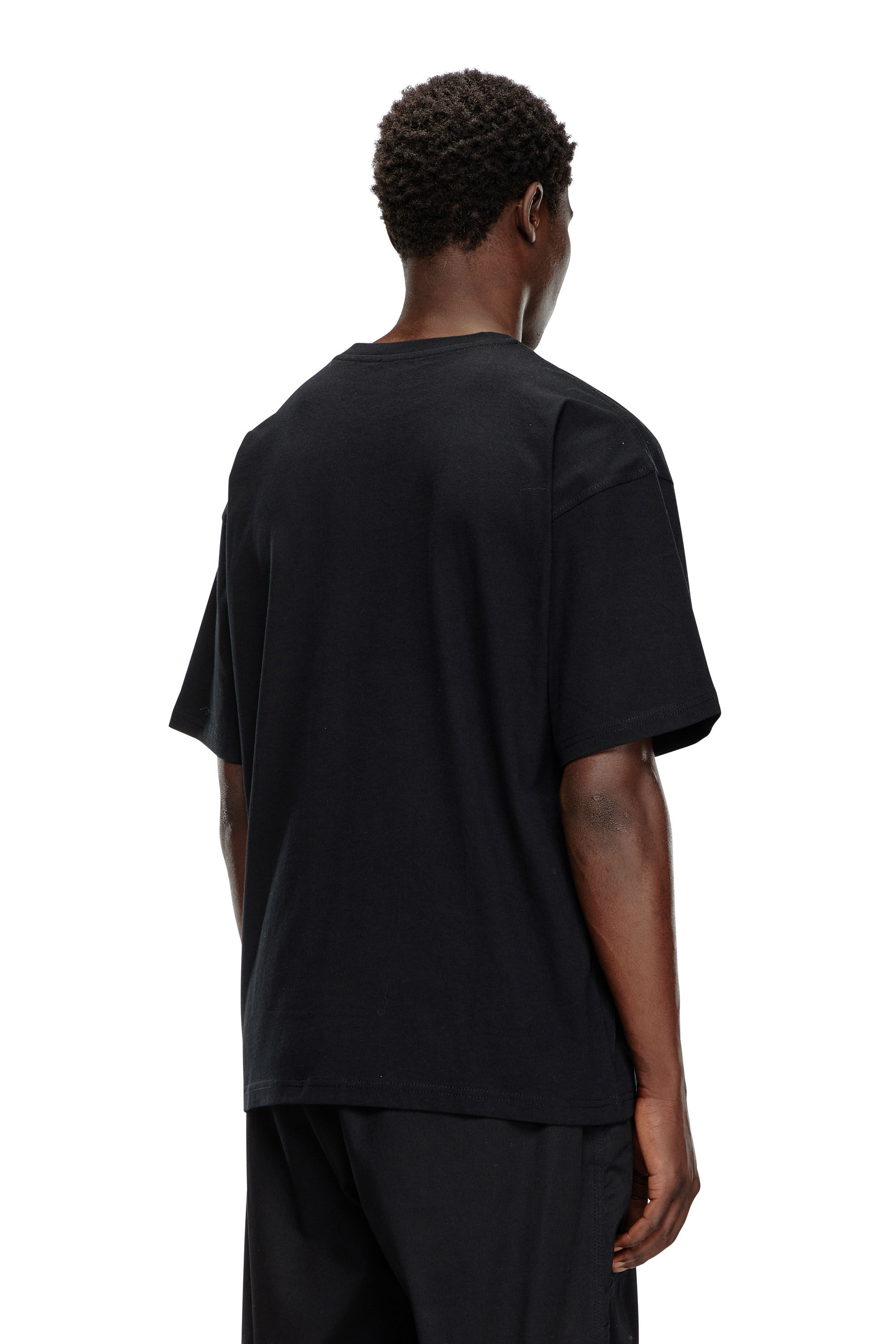 Diesel - T-BOXT-LAB, T-shirt con patch logo jacquard Uomo in Nero - 4
