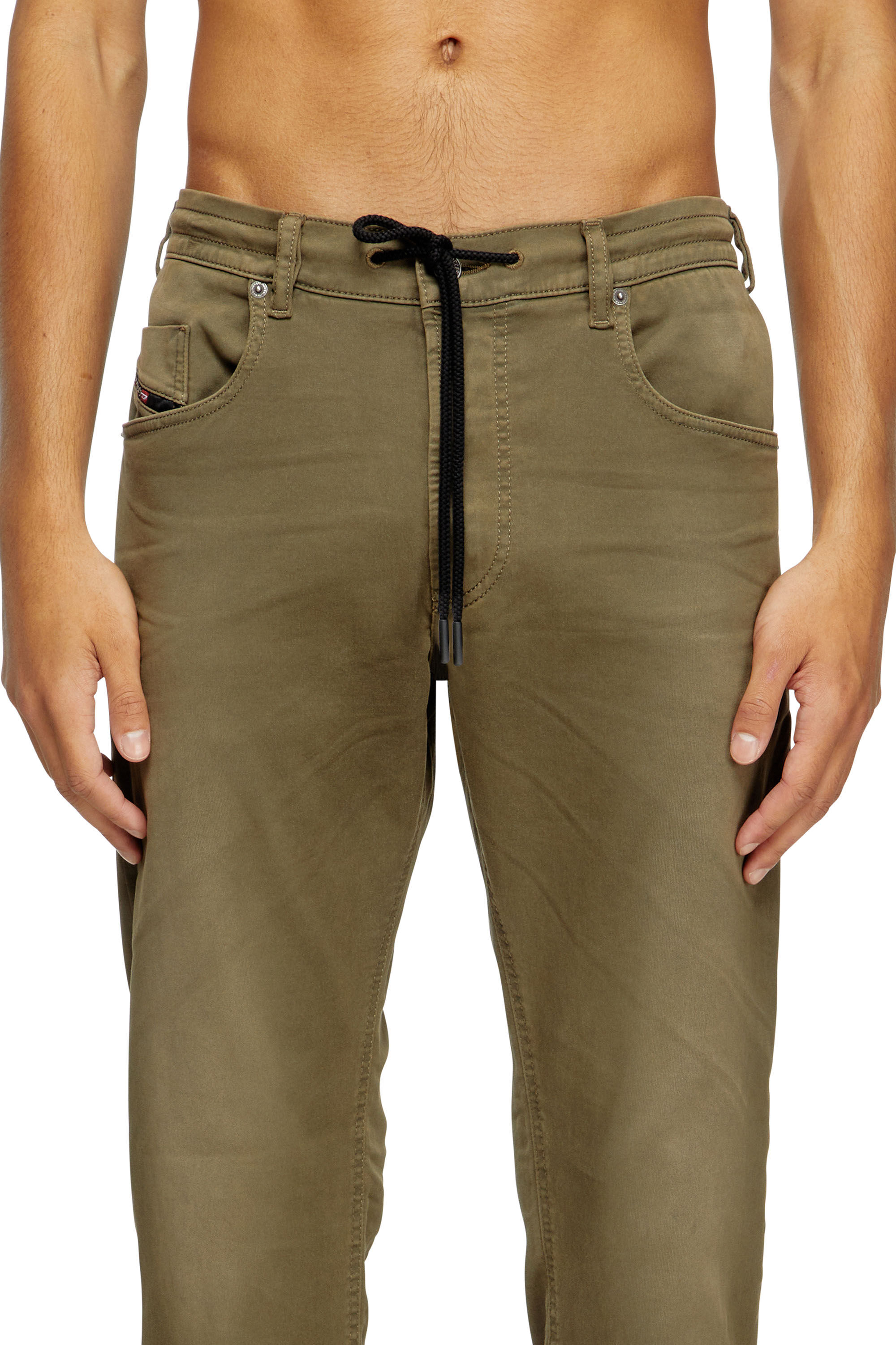 Diesel - Regular 2030 D-Krooley Joggjeans® 0670M Uomo, Verde - Image 5