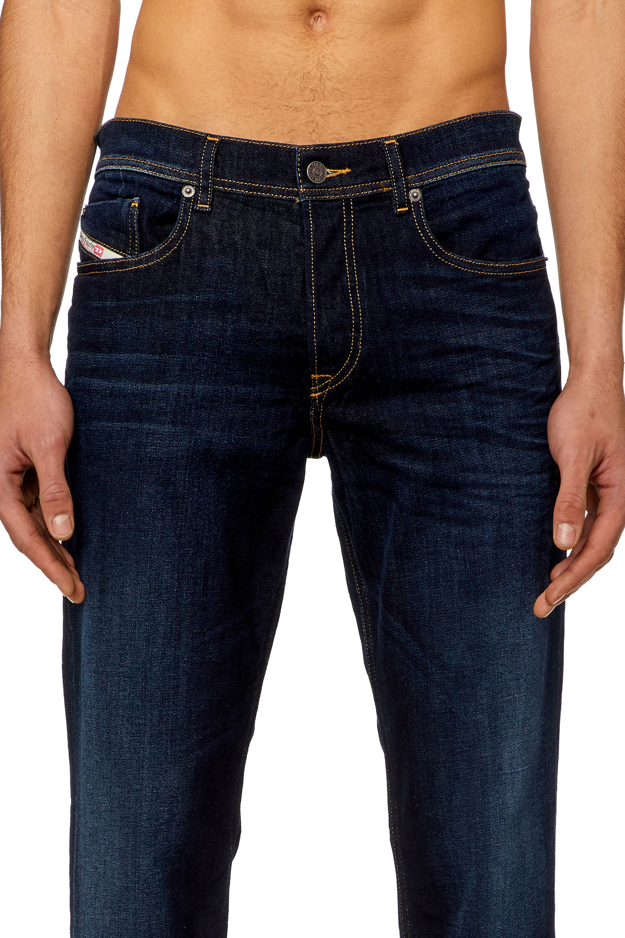 Diesel - Tapered Jeans 2023 D-Finitive 009ZS, Blu Scuro - Image 5