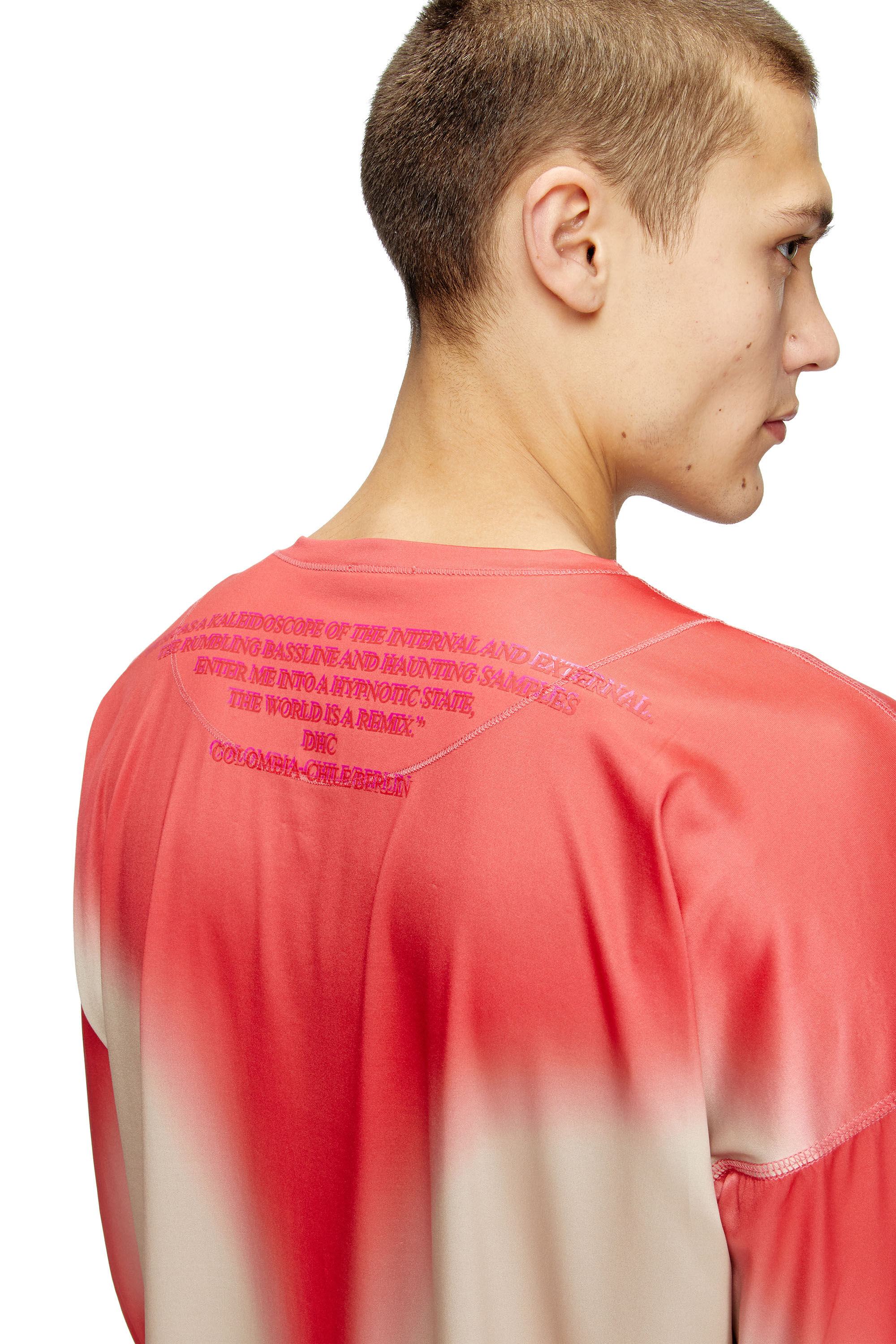 Diesel - T-OLAVI-BB, T-shirt a maniche lunghe in tech-jersey con stampa DJ Unisex in Rosa - 5