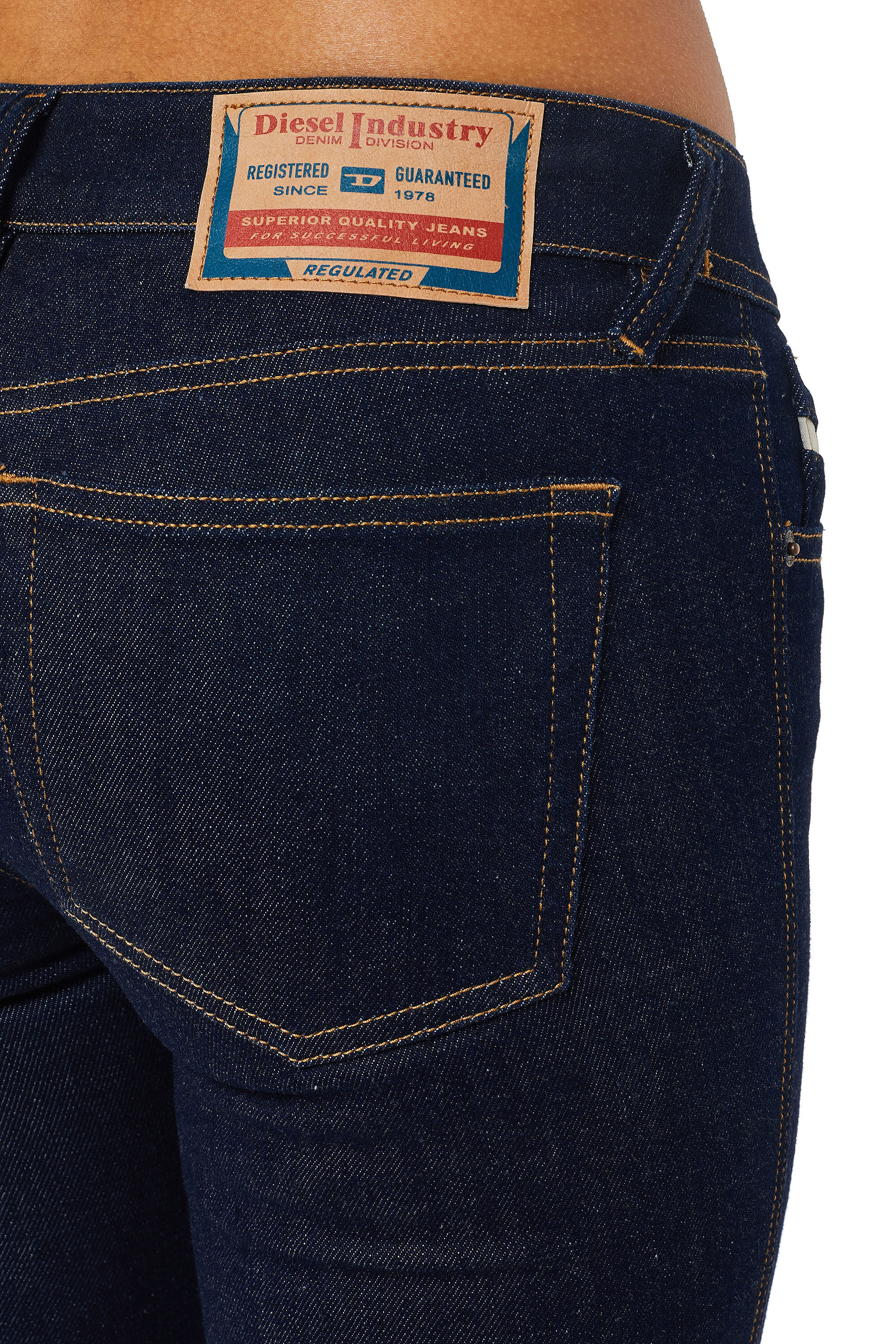 Diesel - 2018 SLANDY-LOW Z9C18 Super skinny Jeans, Blu Scuro - Image 6
