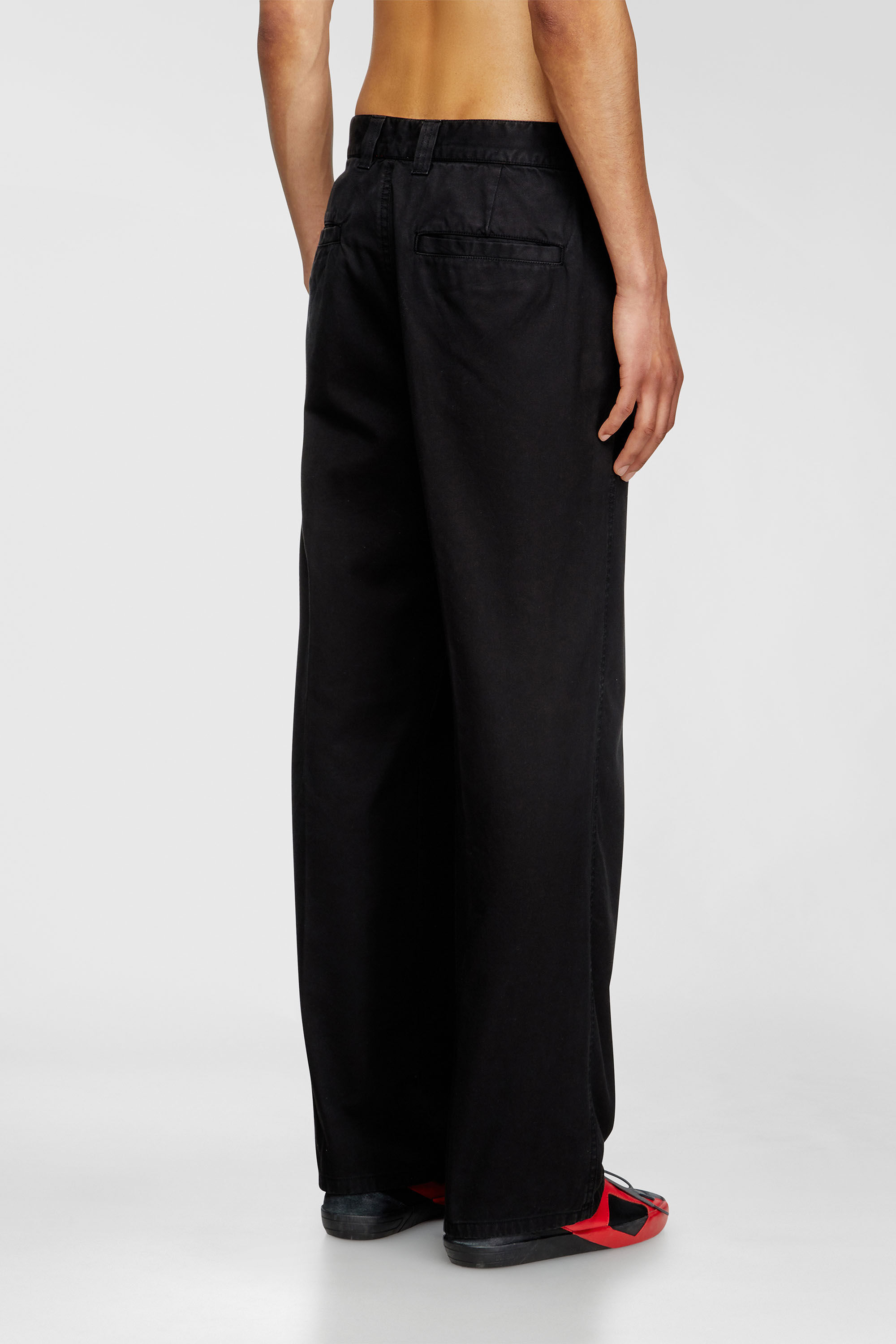 Diesel - P-HANT-CHINO, Pantaloni chino Uomo in Nero - 4