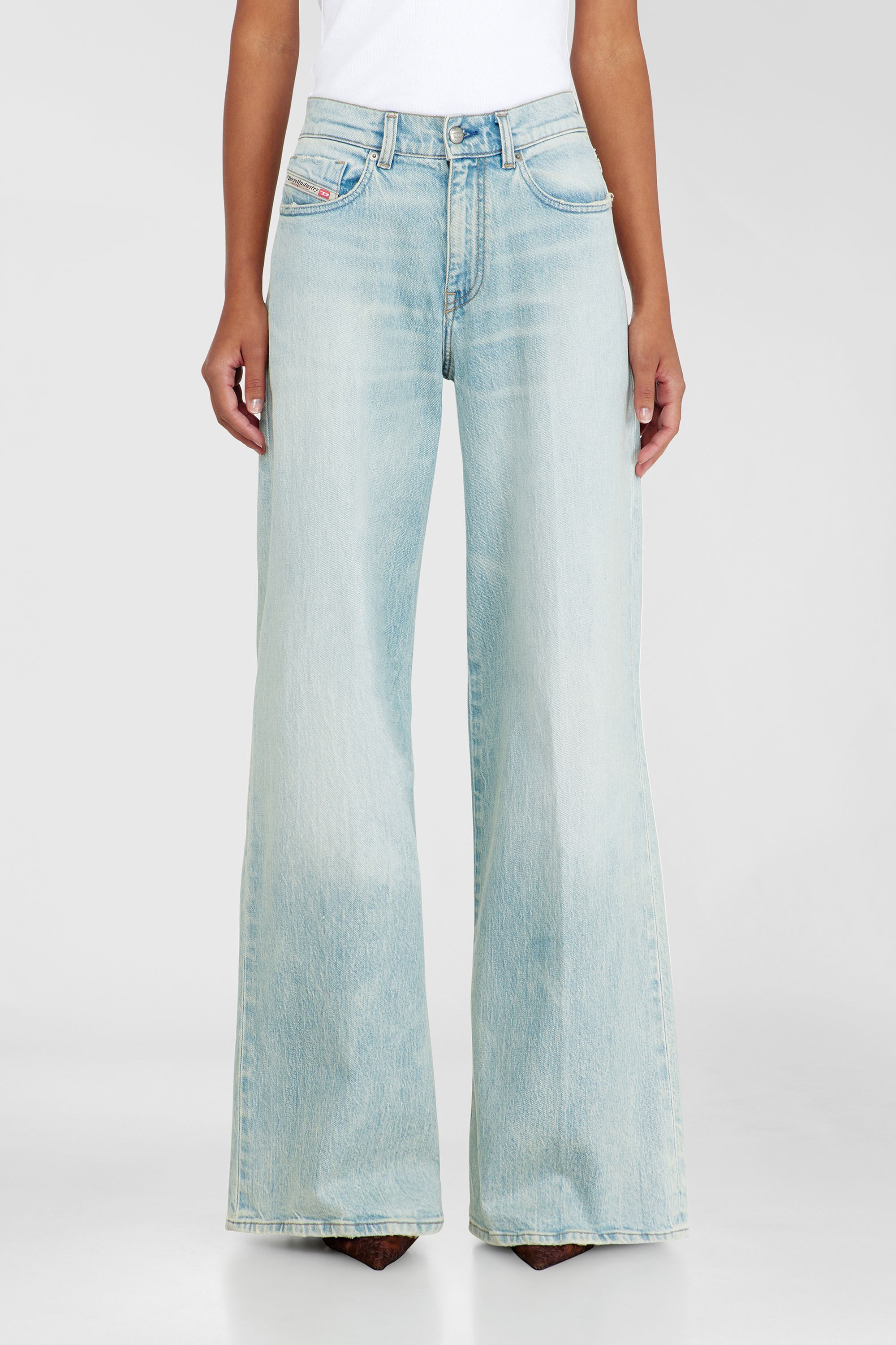 Diesel - Flare Jeans 1978 D-Akemi 0KBBX Donna, Blu Chiaro - Image 4